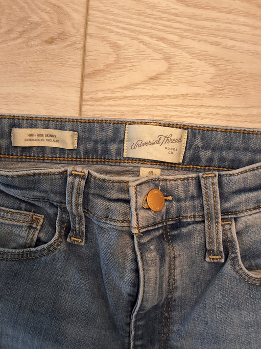 Universal Thread Size 6 / 28R Women's High Rise Skinny Medium Wash Blue Jeans