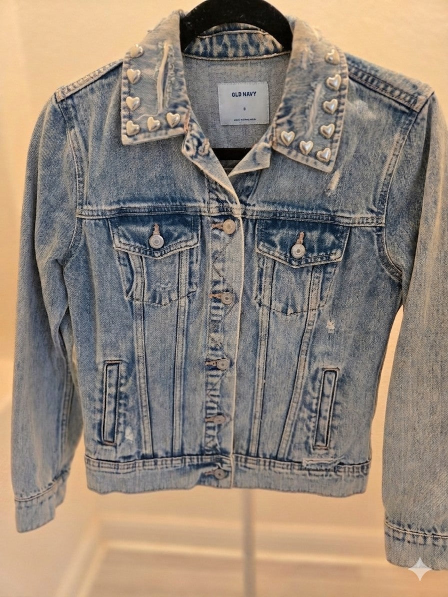 Old Navy Metal Heart Studs in Collar Denim Trucker Classic Jean Jacket Women’s L
