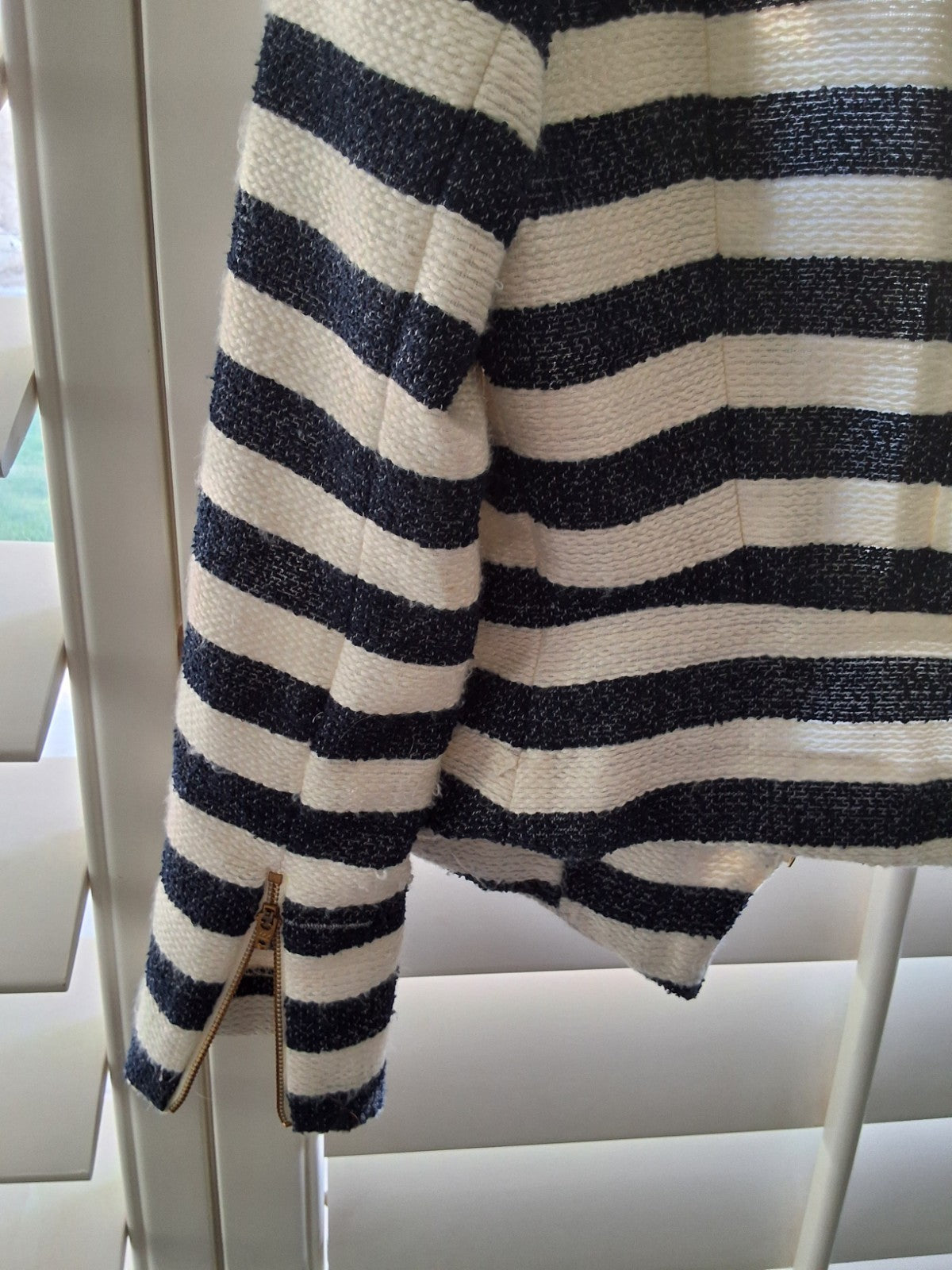 BCBGeneration Blue White Striped S Ziip Front Blazer Jacket Neon Accent Womens