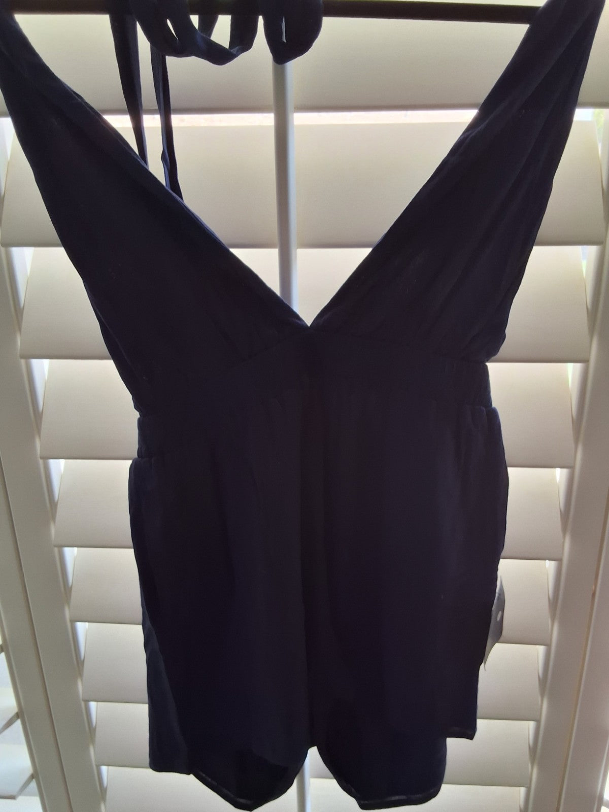 Lulus Women's L Navy Blue Textured V-Neck Tie Back NWOT Romper Jumpsuit Summer