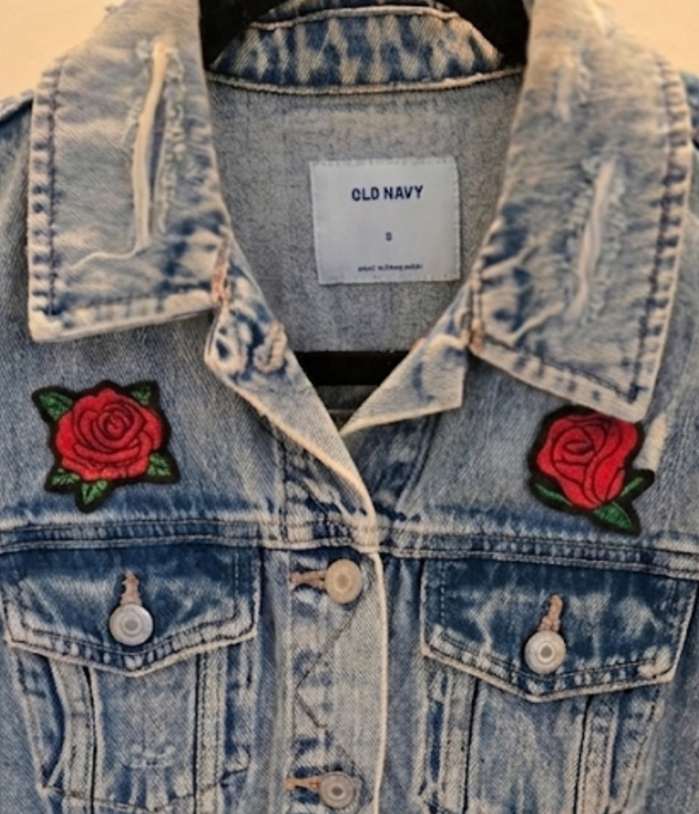Old Navy Embroidered Roses Denim Trucker Classic Jean Jacket Women’s Large