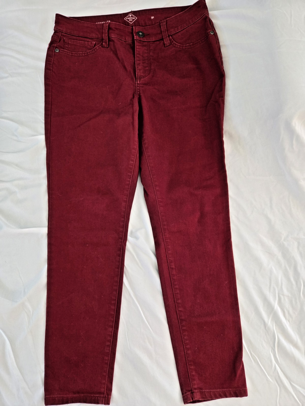 St John's Bay 8P Petite Burgundy Skinny Leg Stretch Denim Jeans Pants Wine Red