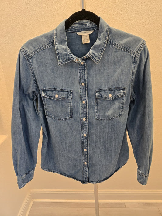 H&M Pearl Snap Medium Chambray Western Shirt Long Sleeve Blue Denim Women's