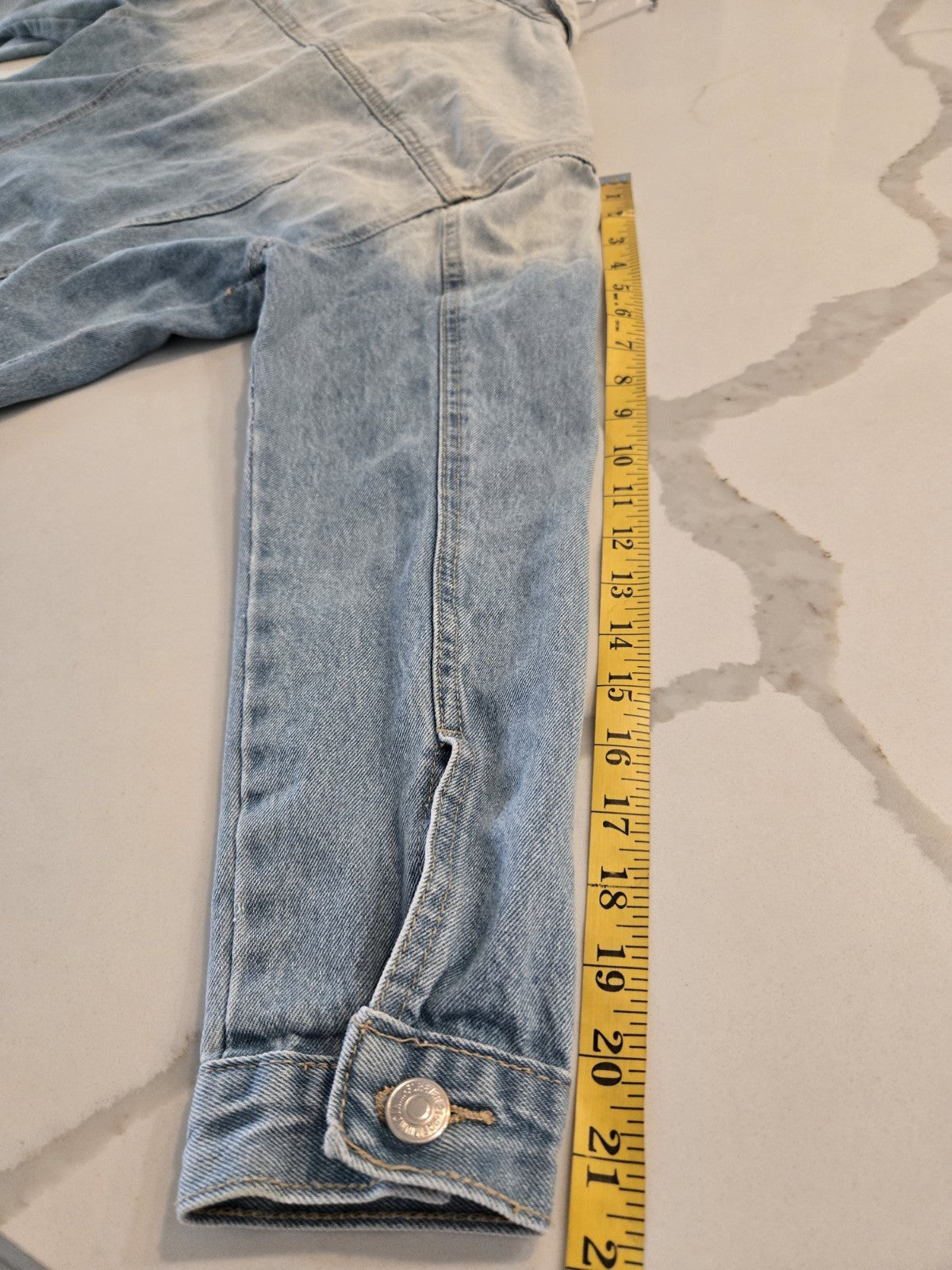 Forever 21 Medium Ombre Bleach Dip Dye Denim Trucker Jean Jacket Coat Light Wash