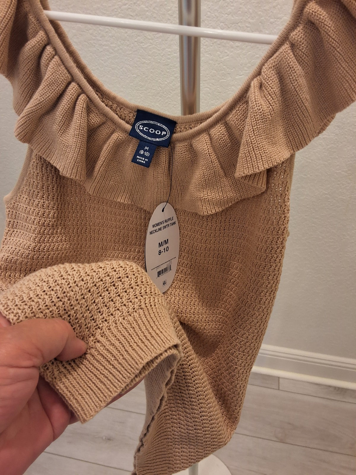 Scoop Size 8-10 Knitted Sweater Tank Top with Ruffle Neck Tan M NWT Womens