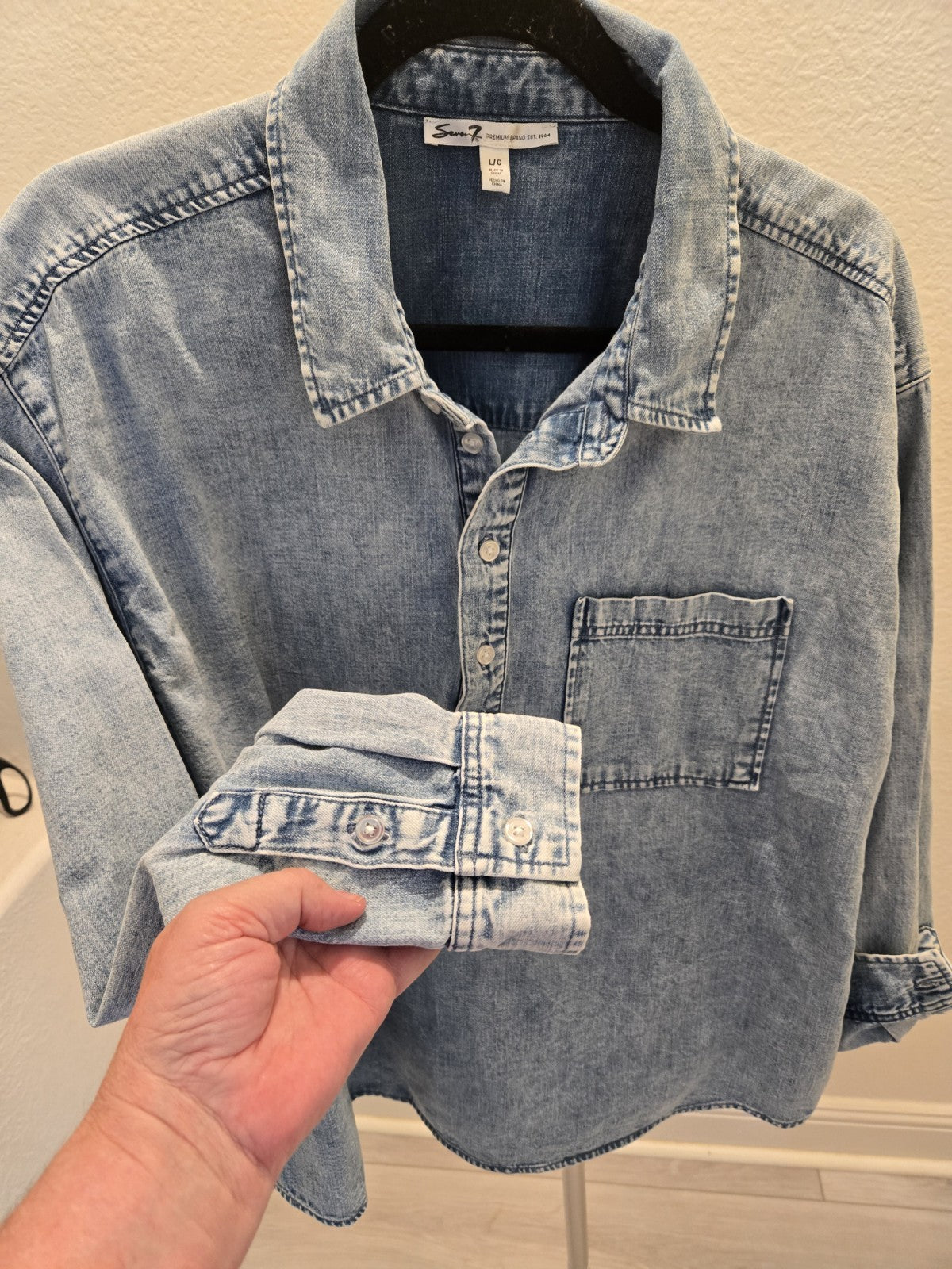 Seven 7 L Denim Henley Shirt Blue Relaxed Fit Long Sleeve Pullover Womens Top