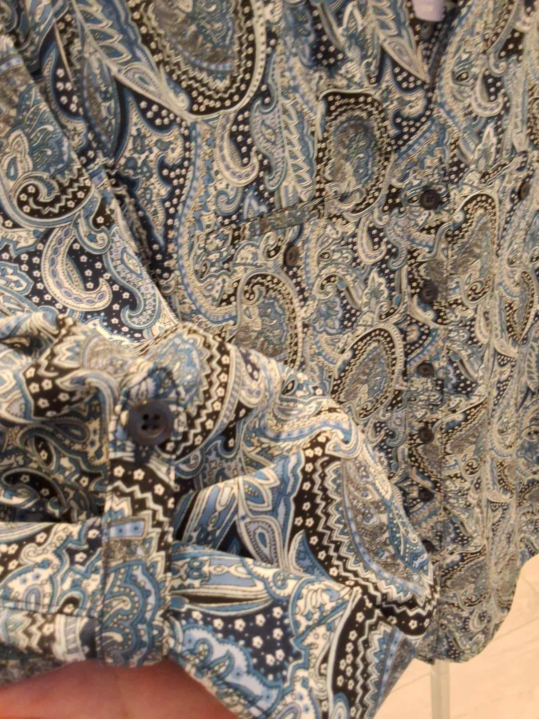 Laura Scott Blue Paisley 3/4 Roll Tab Coastal Grandmother Silky Shirt L NWOT