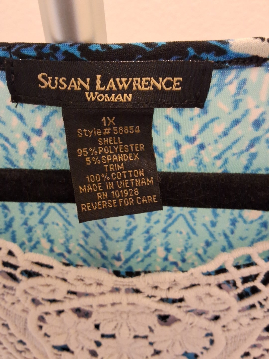 Susan Lawrence 1X Sleeveless Crochet Lace Top Chevron Strip Geometric Top