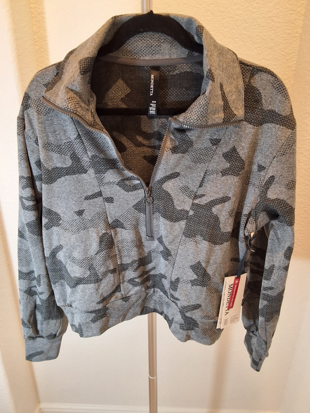 Mondetta Size M Womens NWT Bella Half Zip Pullover Camo Athletic Pockets Jacket