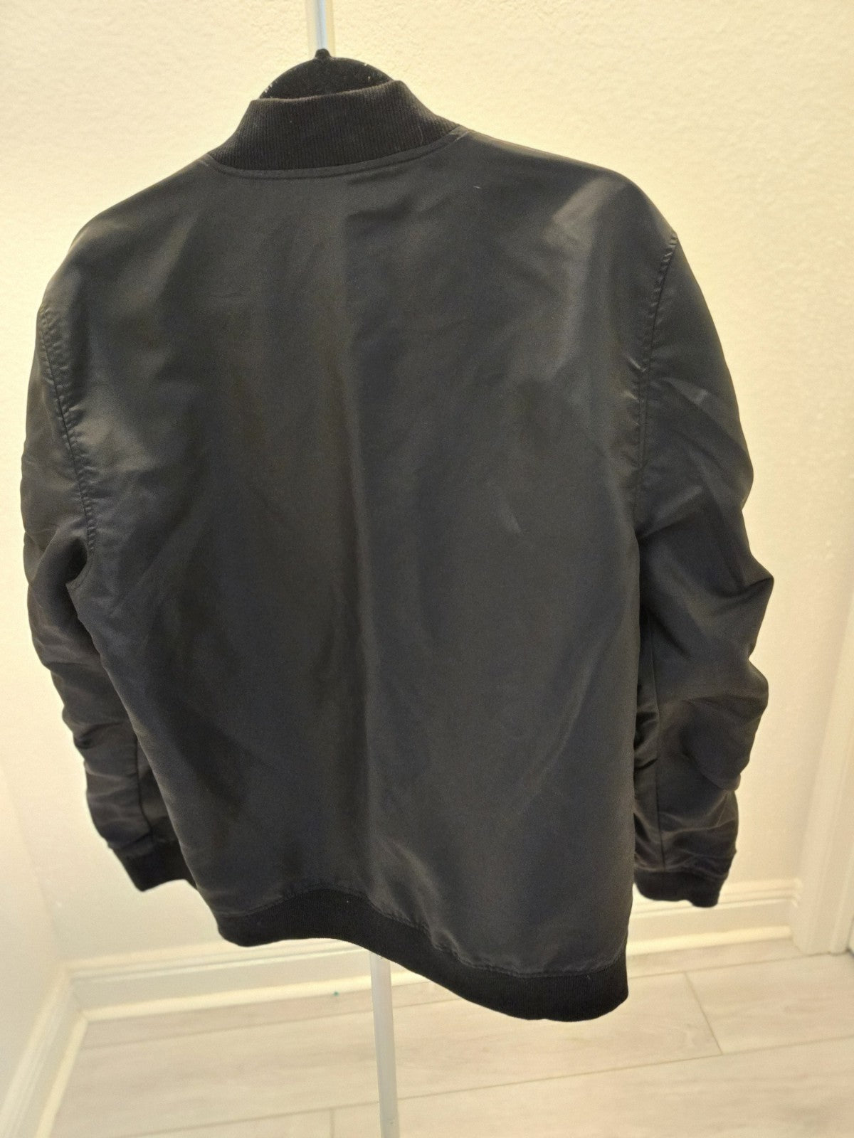 Bomber Jacket M Mens Jaywalker Black Ruched Sleeve Flight MA-1 Coat M