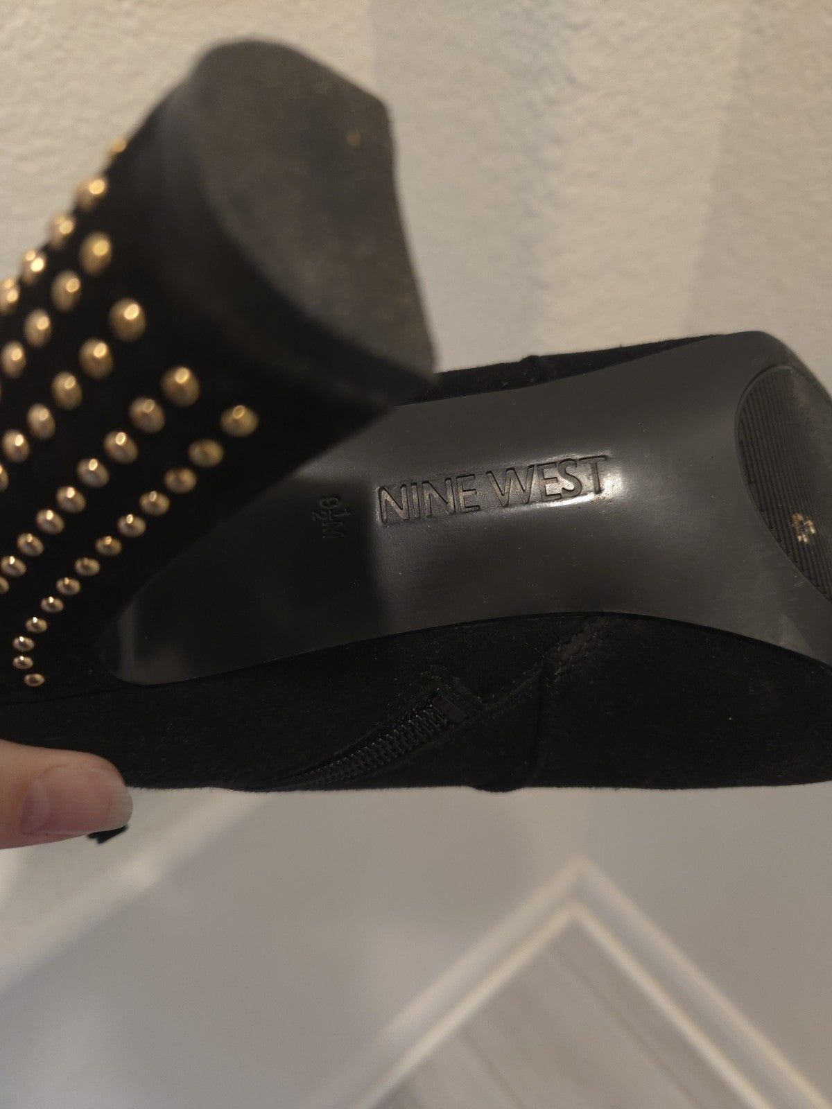 Nine West Ankle Boots Size 9 1/2 4" Studded Heel Side Zip Faux Suede Womens