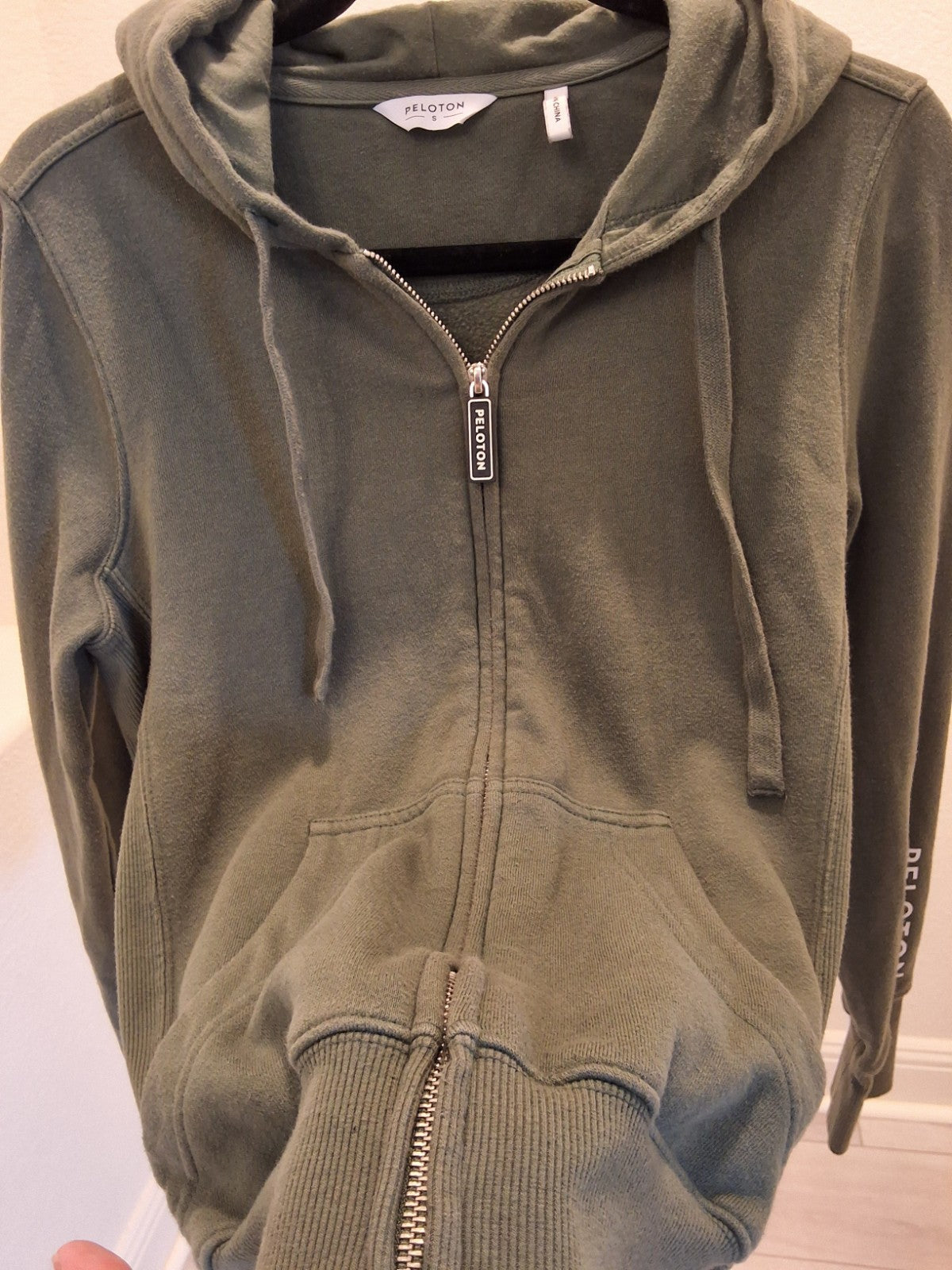 Peloton 2021 Hoodie S Army Green Full Zip Kangaroo Pockets Logo Sleeve