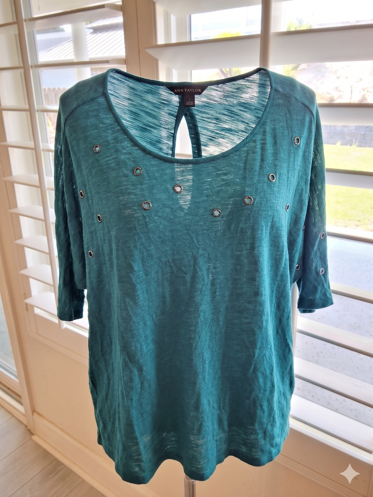 Rock & Republic Large Teal Lightweight Loose-Knit Top with Grommet Details