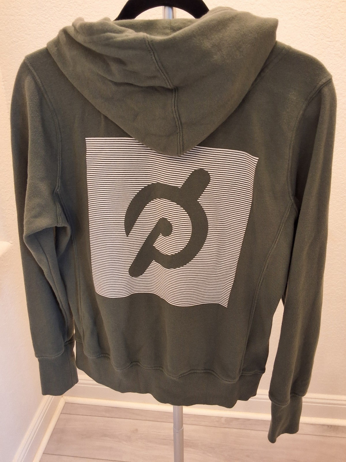 Peloton 2021 Hoodie S Army Green Full Zip Kangaroo Pockets Logo Sleeve