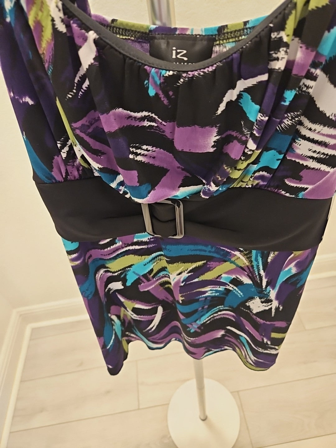 IZ Byer California XL Sleeveless Purple Multicolor Belt Design Top $36 NEW