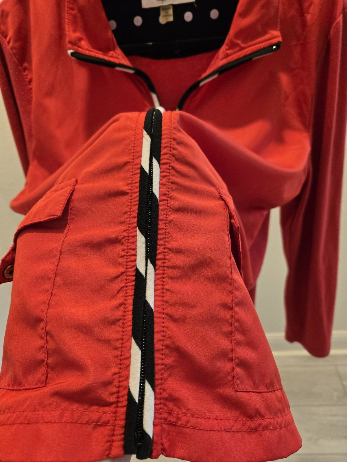 Onque Casuals L Red Zip Up Polka Dot Collar Ribbon Trim Ribbed Sleeve Jacket