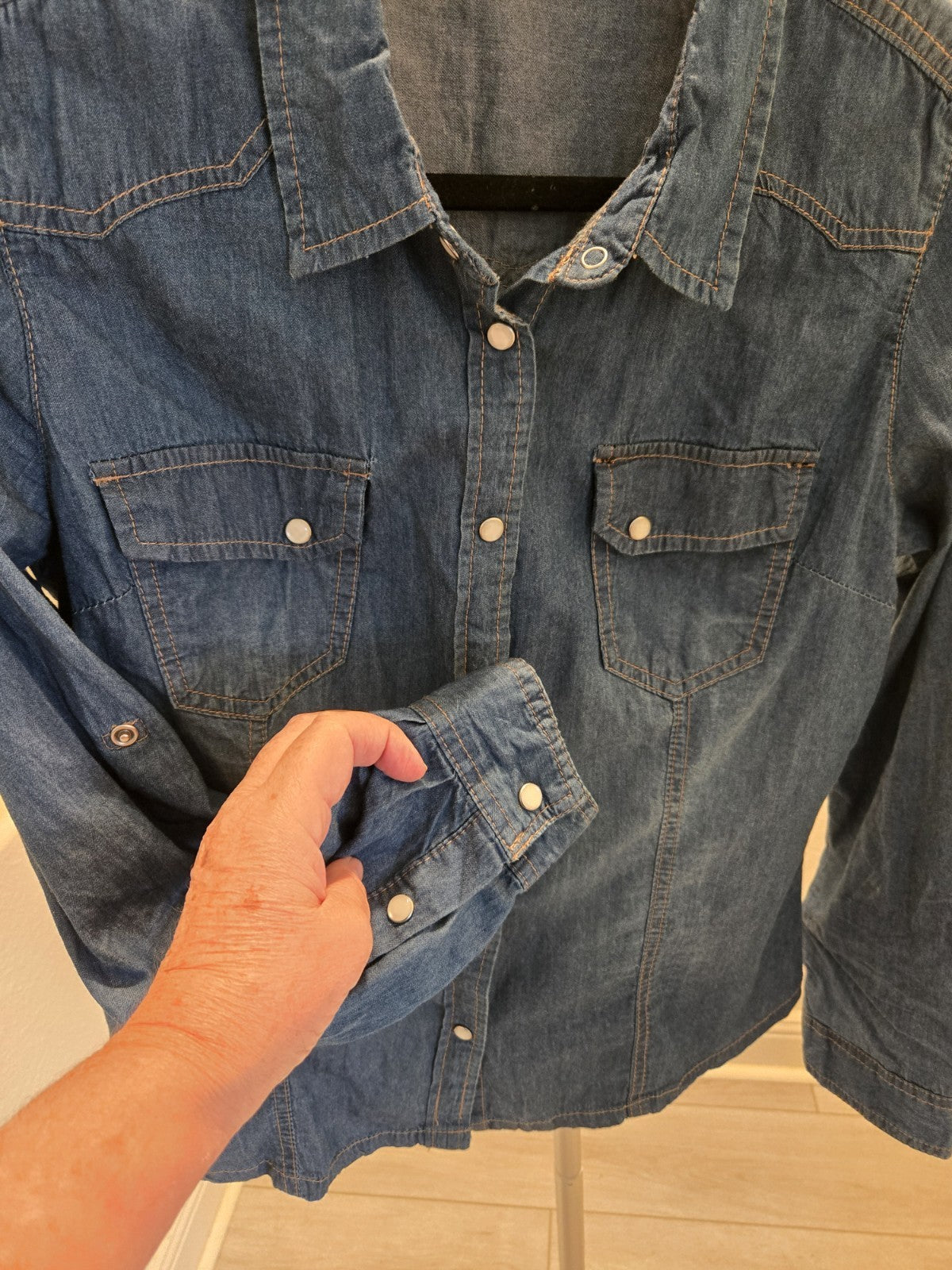 New Look Jean Shirt Large Womens Blue Pearl Snap Western Cowboy Button Down L