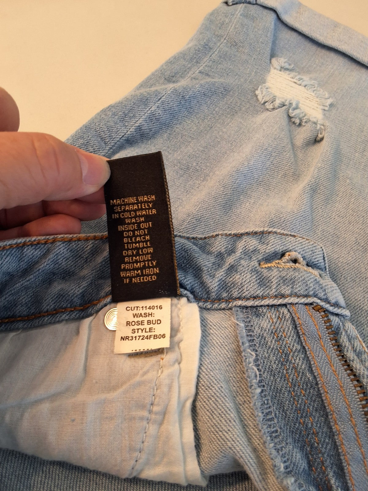 Rachel Roy Women's Distressed Light Wash Denim Bermuda Shorts Size 4/27