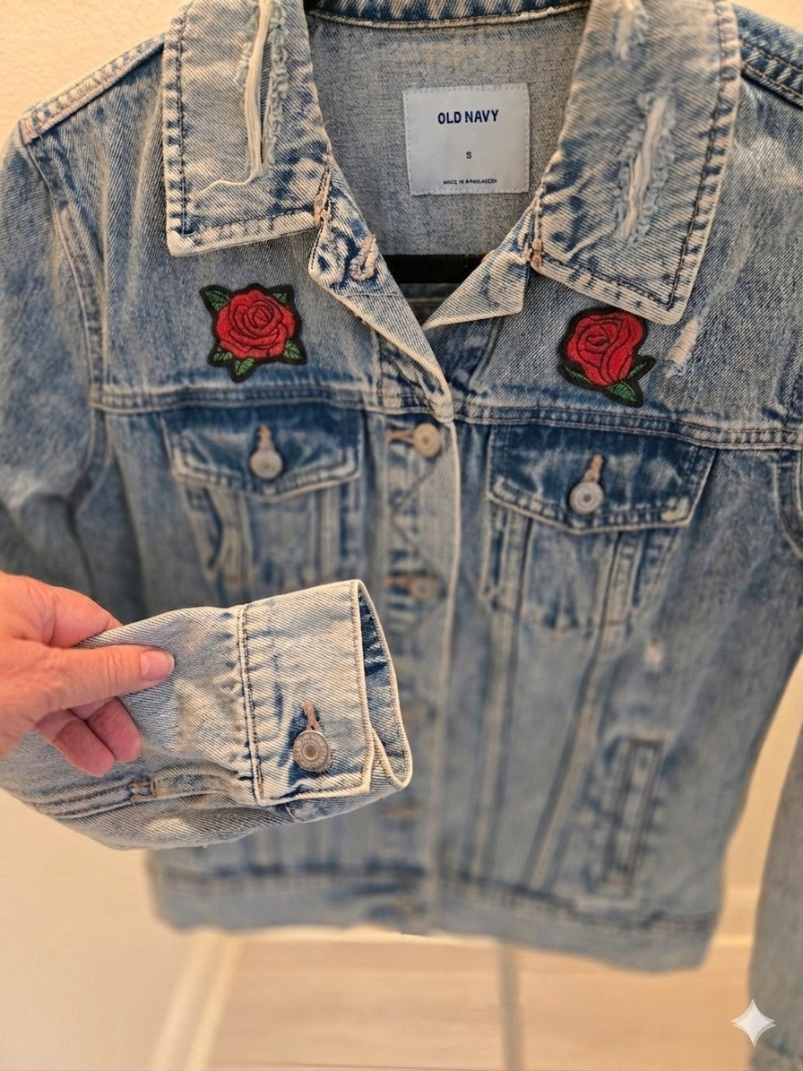 Old Navy Embroidered Roses Denim Trucker Classic Jean Jacket Women’s Large