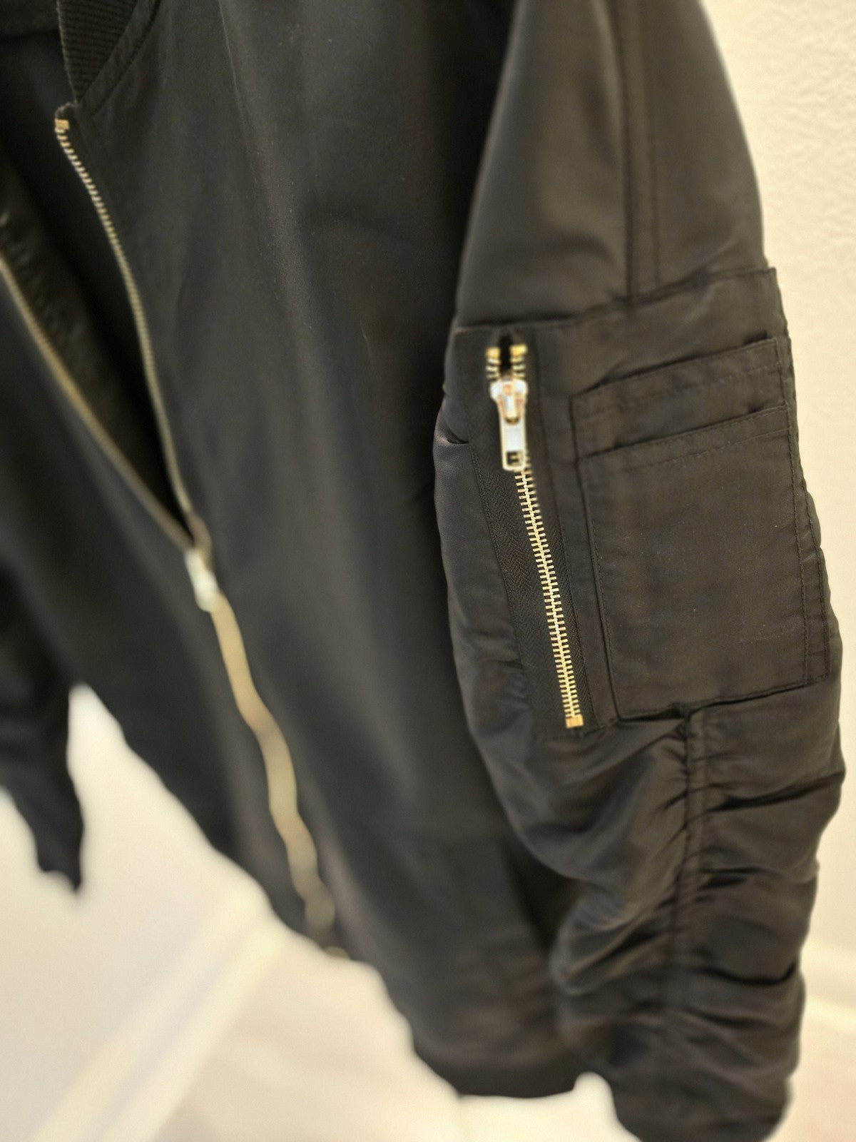 Bomber Jacket M Mens Jaywalker Black Ruched Sleeve Flight MA-1 Coat M