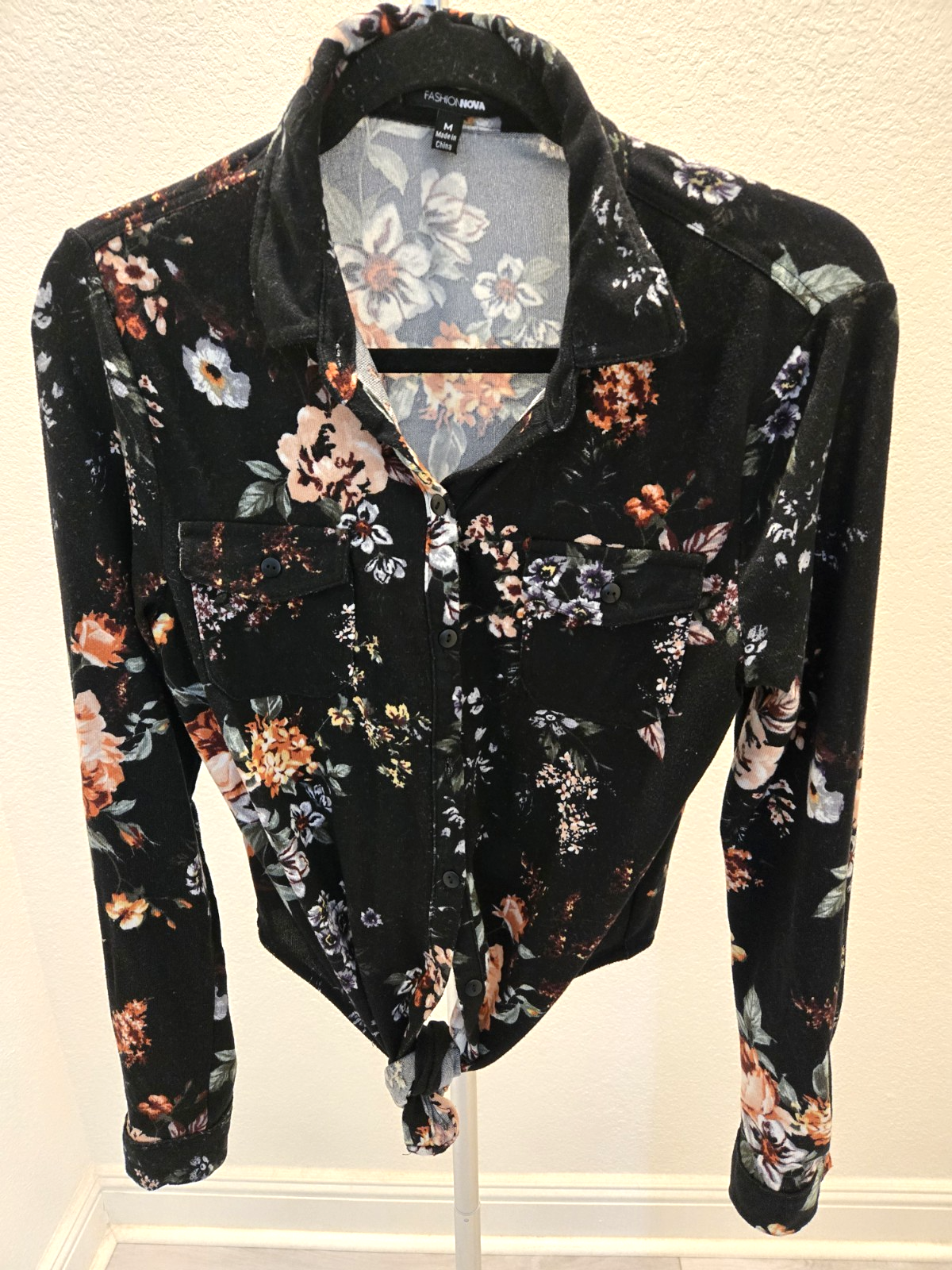 Fashion Nova M Floral Tie Front Button Up Shirt Womens Black Long Sleeve Blouse