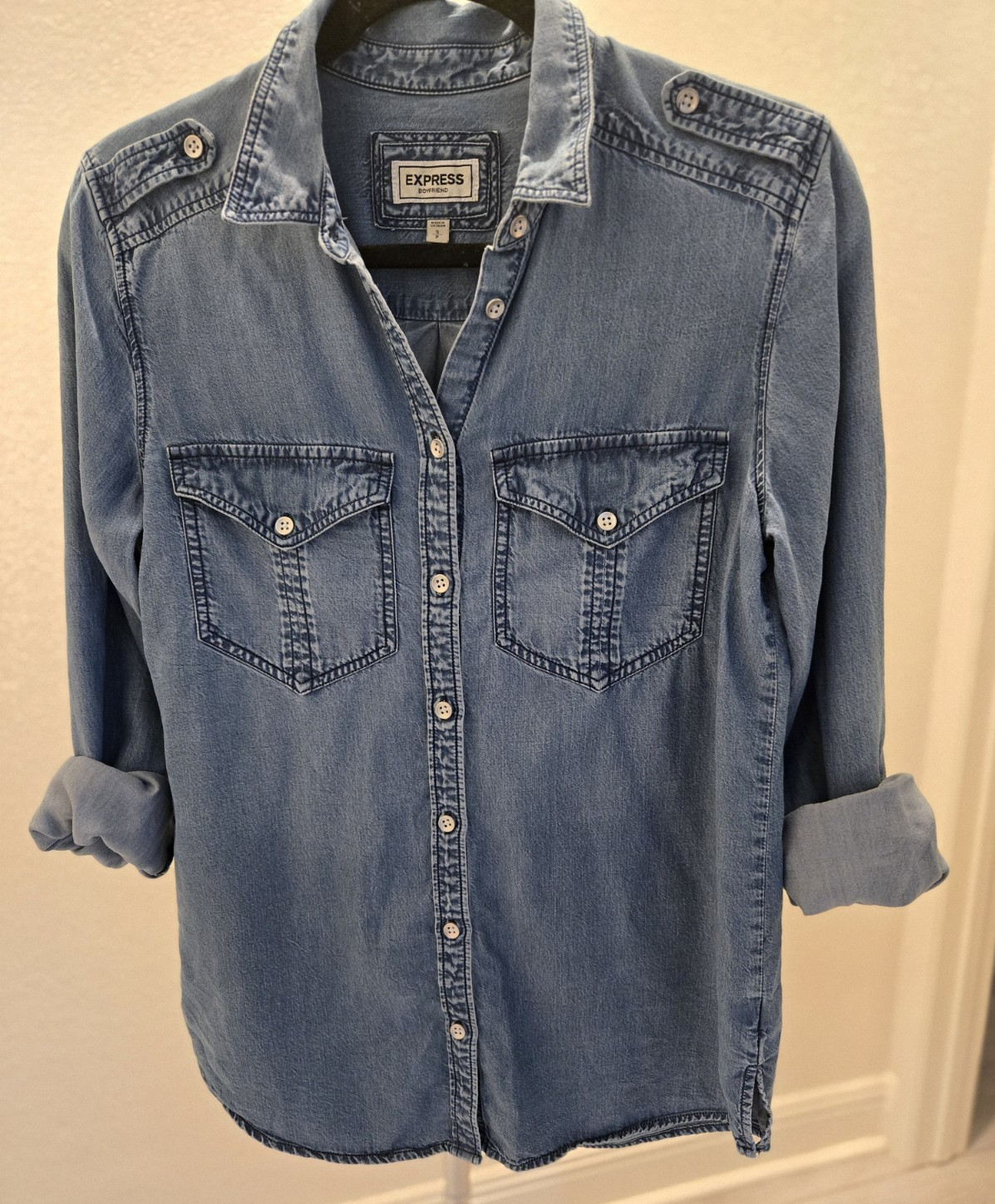 Express Boyfriend Chambray Small Denim Shirt Womens Button Down Dark Blue