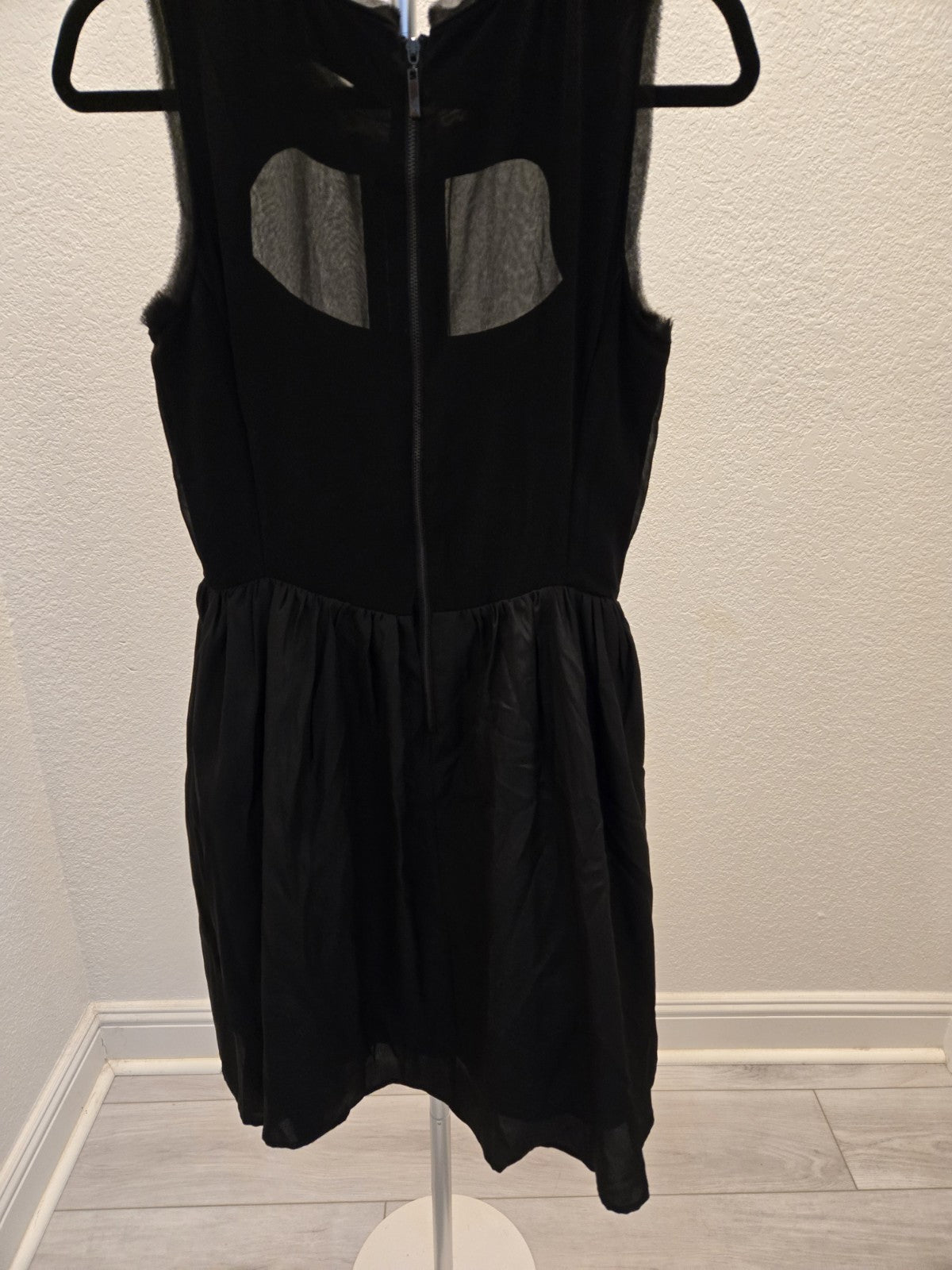 Jessica Simpson 8 Black Mesh Illusion Skater Mini Dress Zipper Fit Flare
