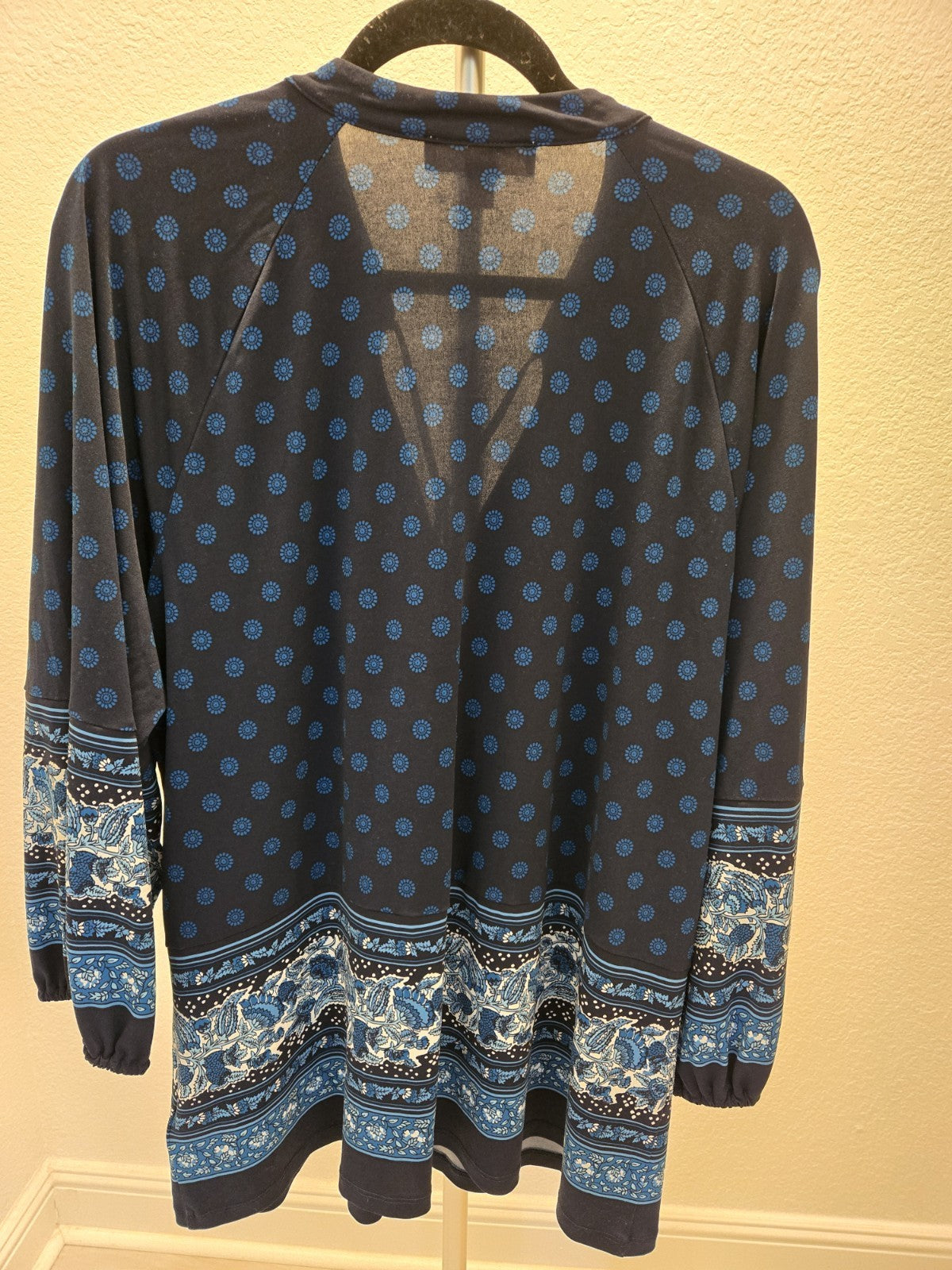 Michael Kors XL Blue Medallion Border Print Tunic Blouse Gold Tie Neck Jersey