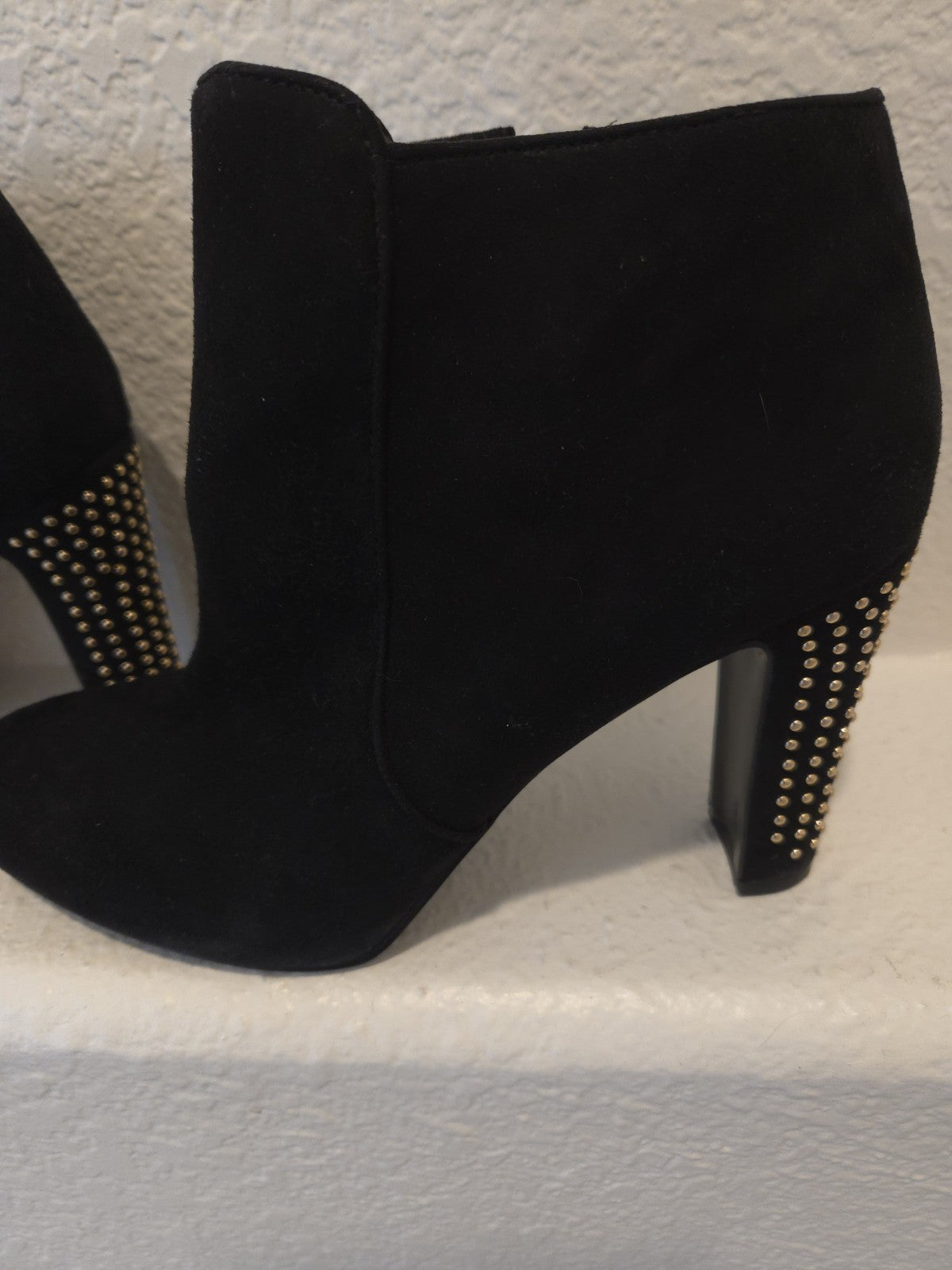 Nine West Ankle Boots Size 9 1/2 4" Studded Heel Side Zip Faux Suede Womens