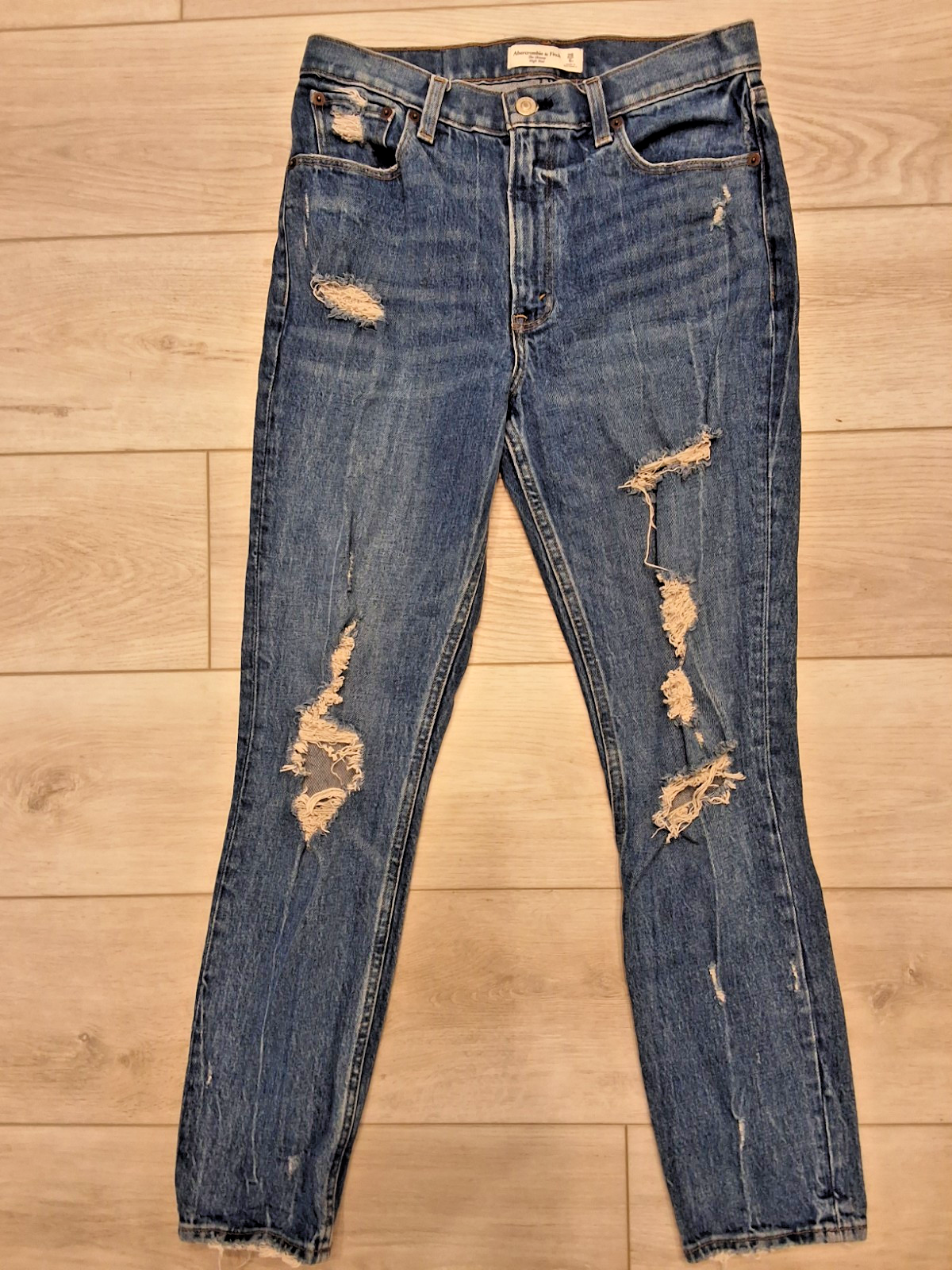 Abercrombie & Fitch The Skinny High Rise Size 28/6 Distressed Womens Jeans
