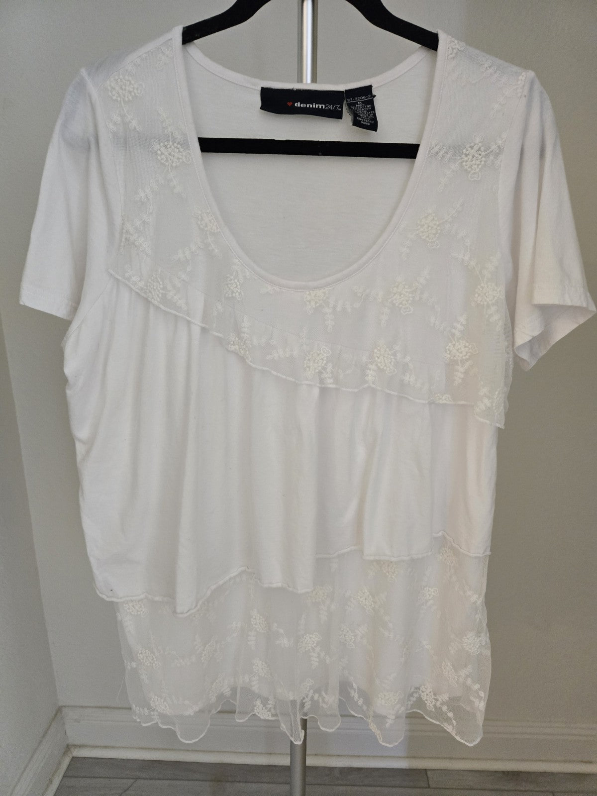 Denim 24/7 Medium White Embroidered Mesh Layered Tiered Ruffle Top Short Sleeve