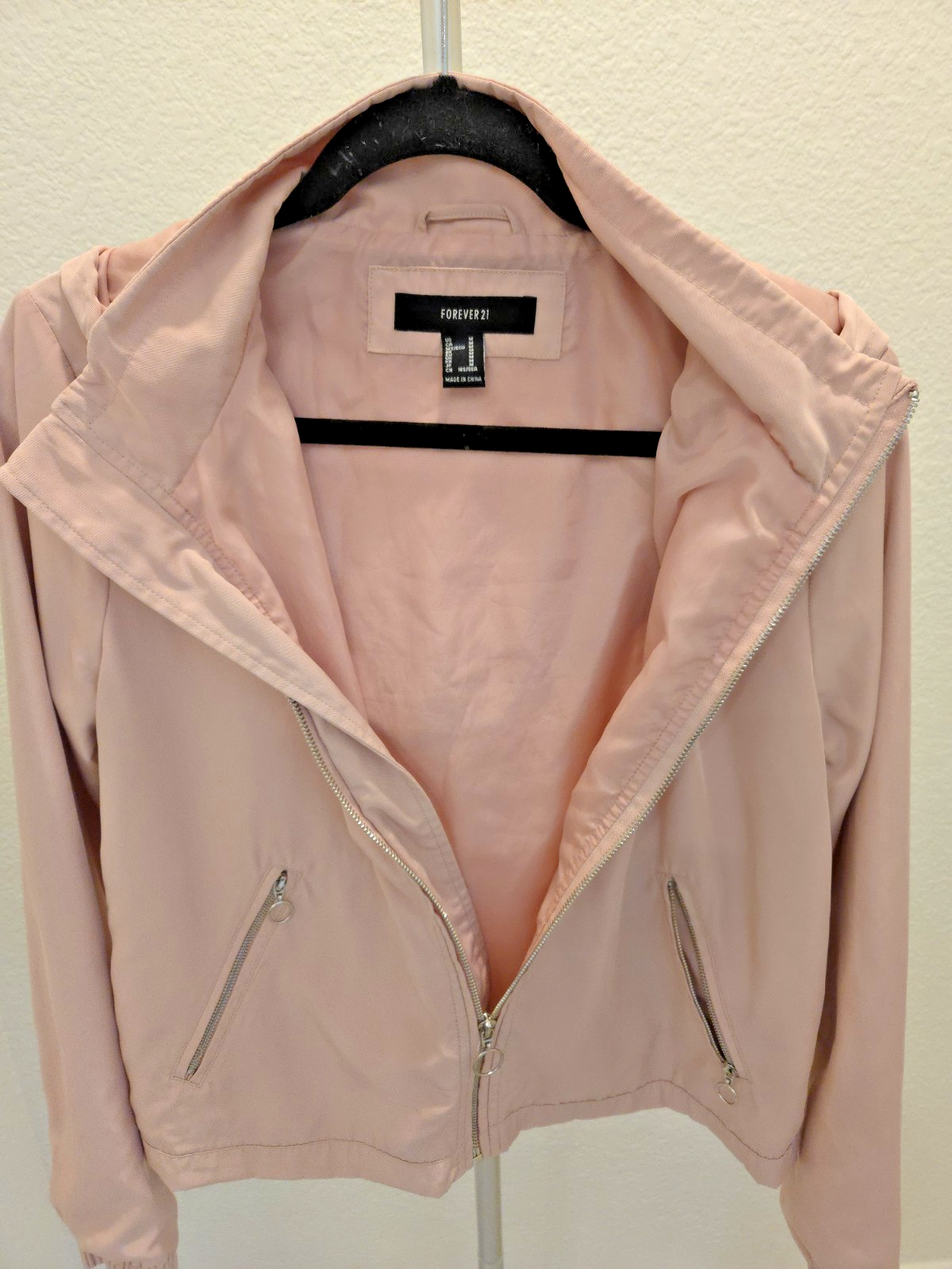 Forever 21 Blush Pink Hooded Y2K Bomber Jacket Windbreaker Ring Zip Lined Crop M