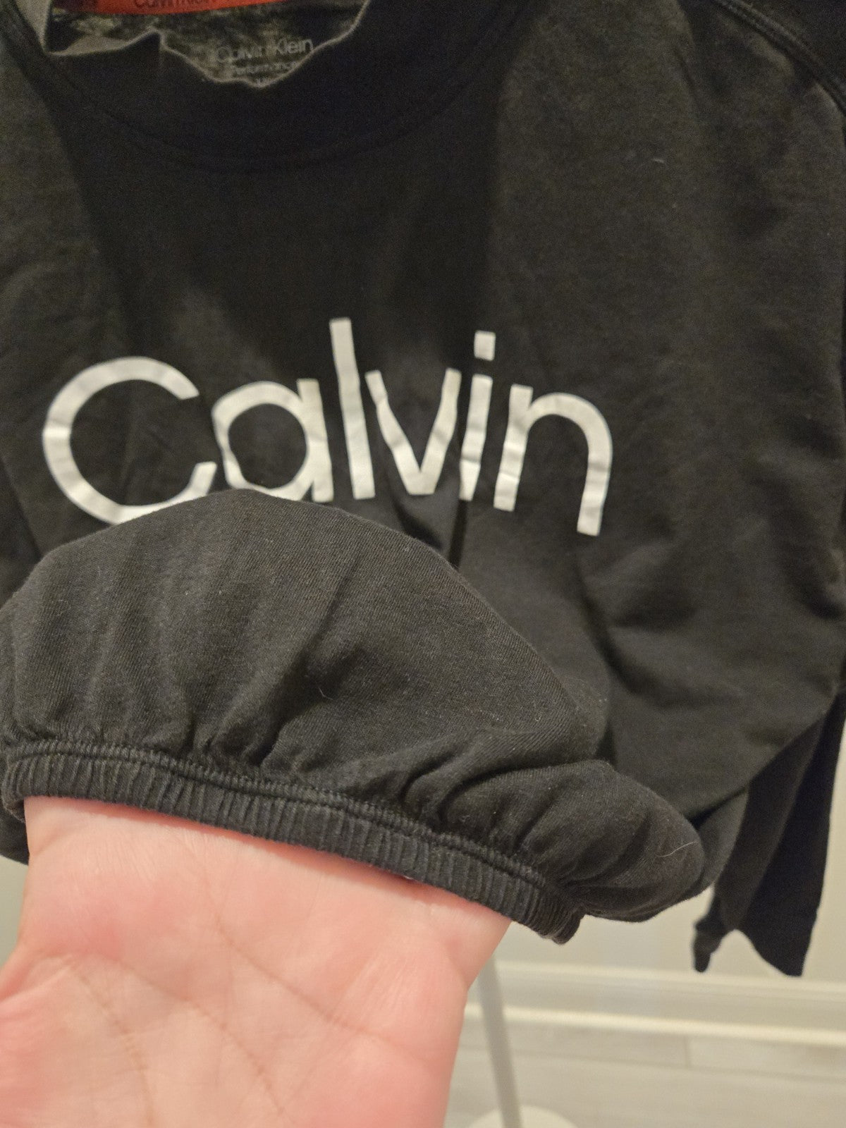 Calvin Klein Performance L Black Cropped Graphic Cinched Sweatshirt Pullover