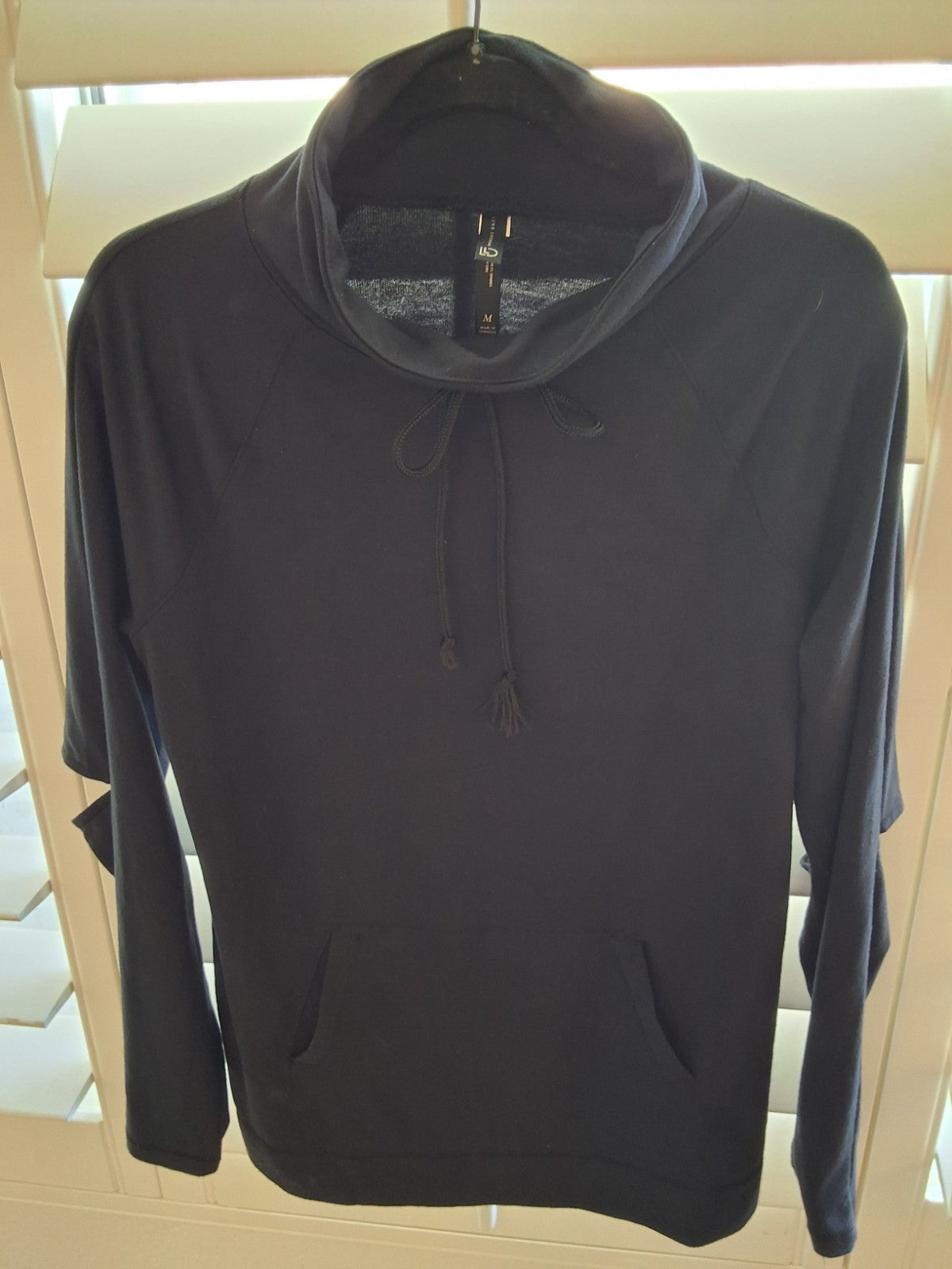 Live Love Dream LLD Women's Size M Black Cowl Neck Pullover Hoodie Sweatshirt