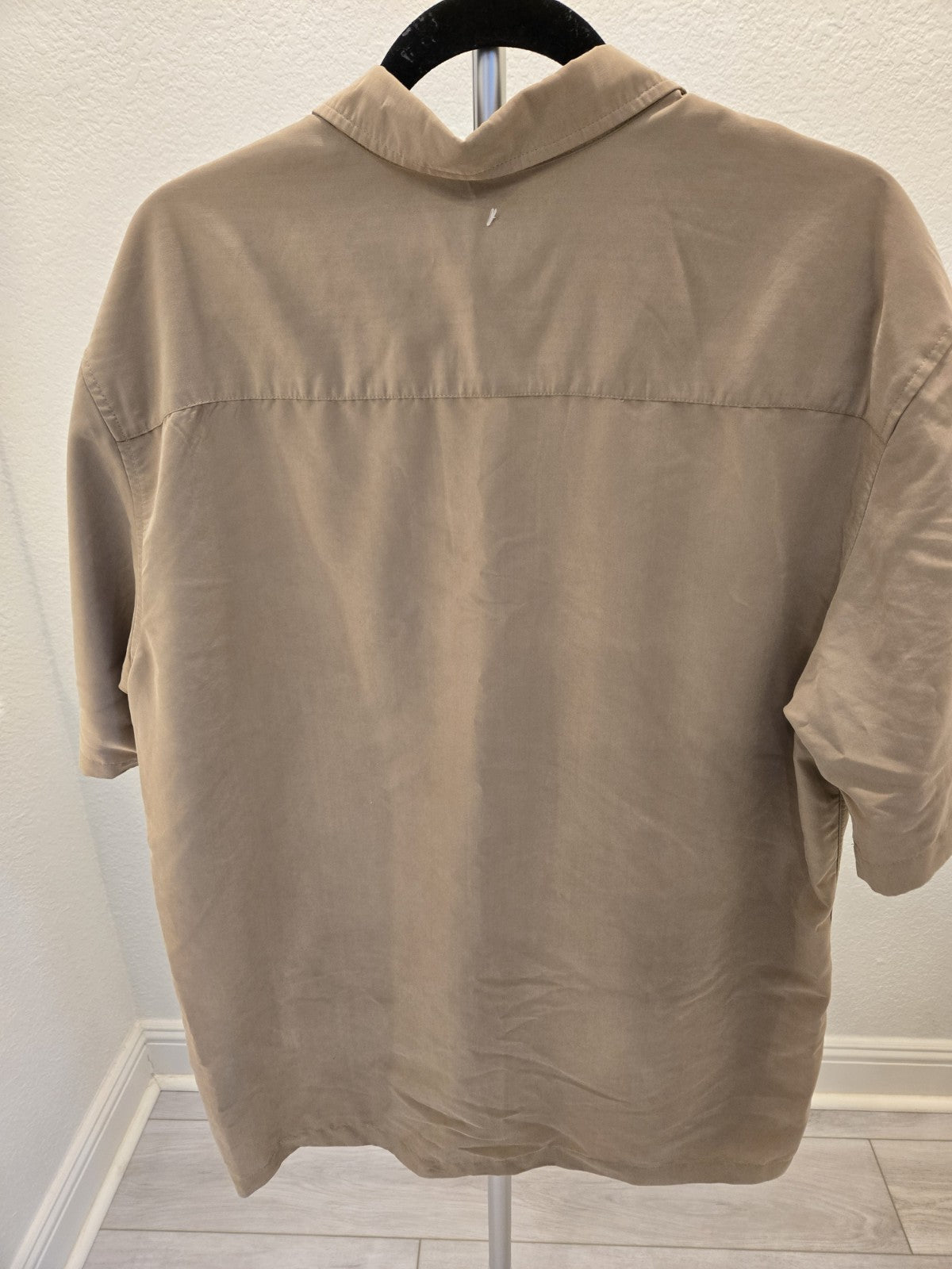 Vintage Quiksilver Short Sleeve Button Up Shirt Tan Y2K Surfwear Skater Style