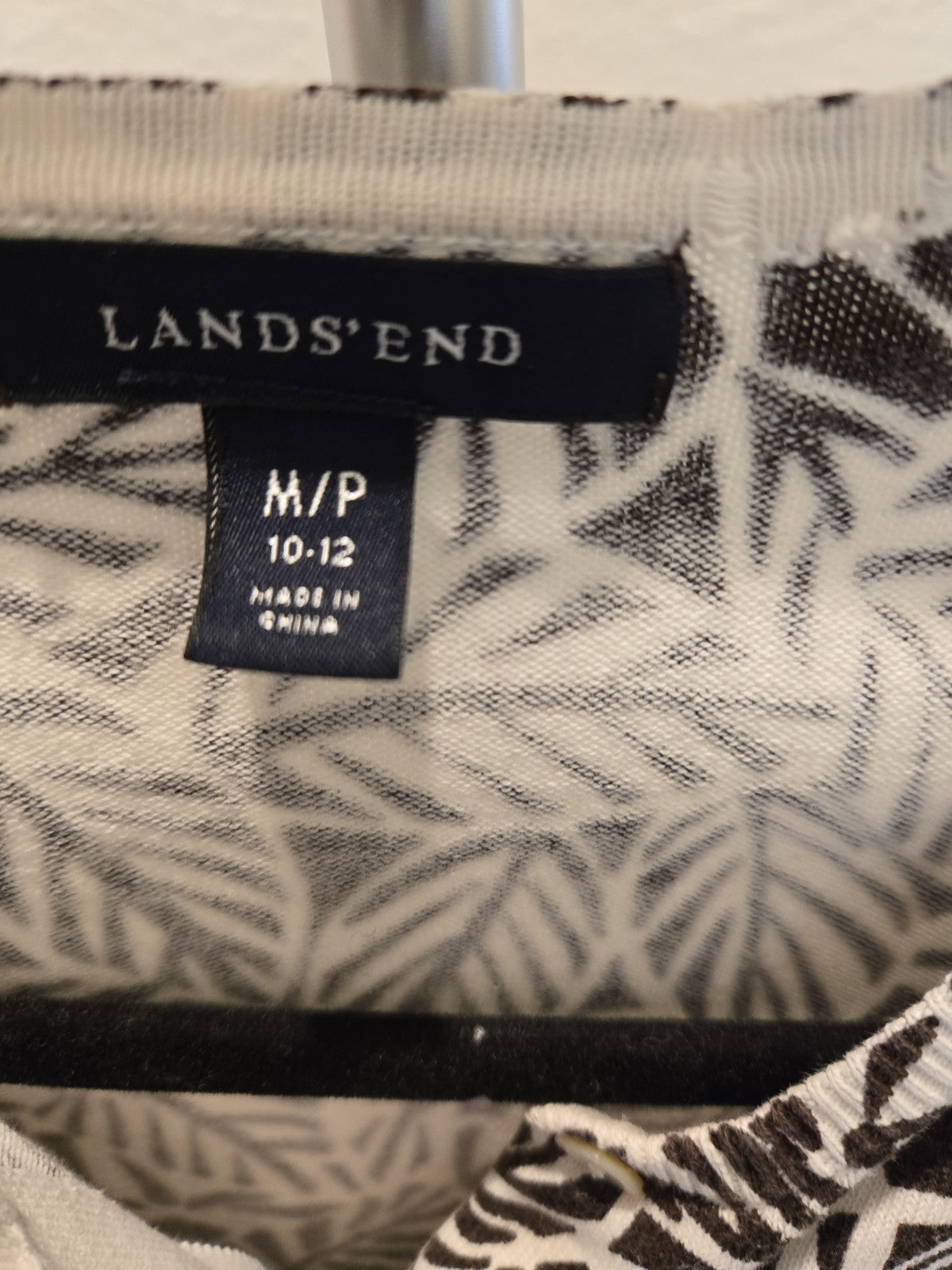 Lands End Cardigan Y2K Sweater Womens MP Botanical 10 12 Leaf Print Knit Brown