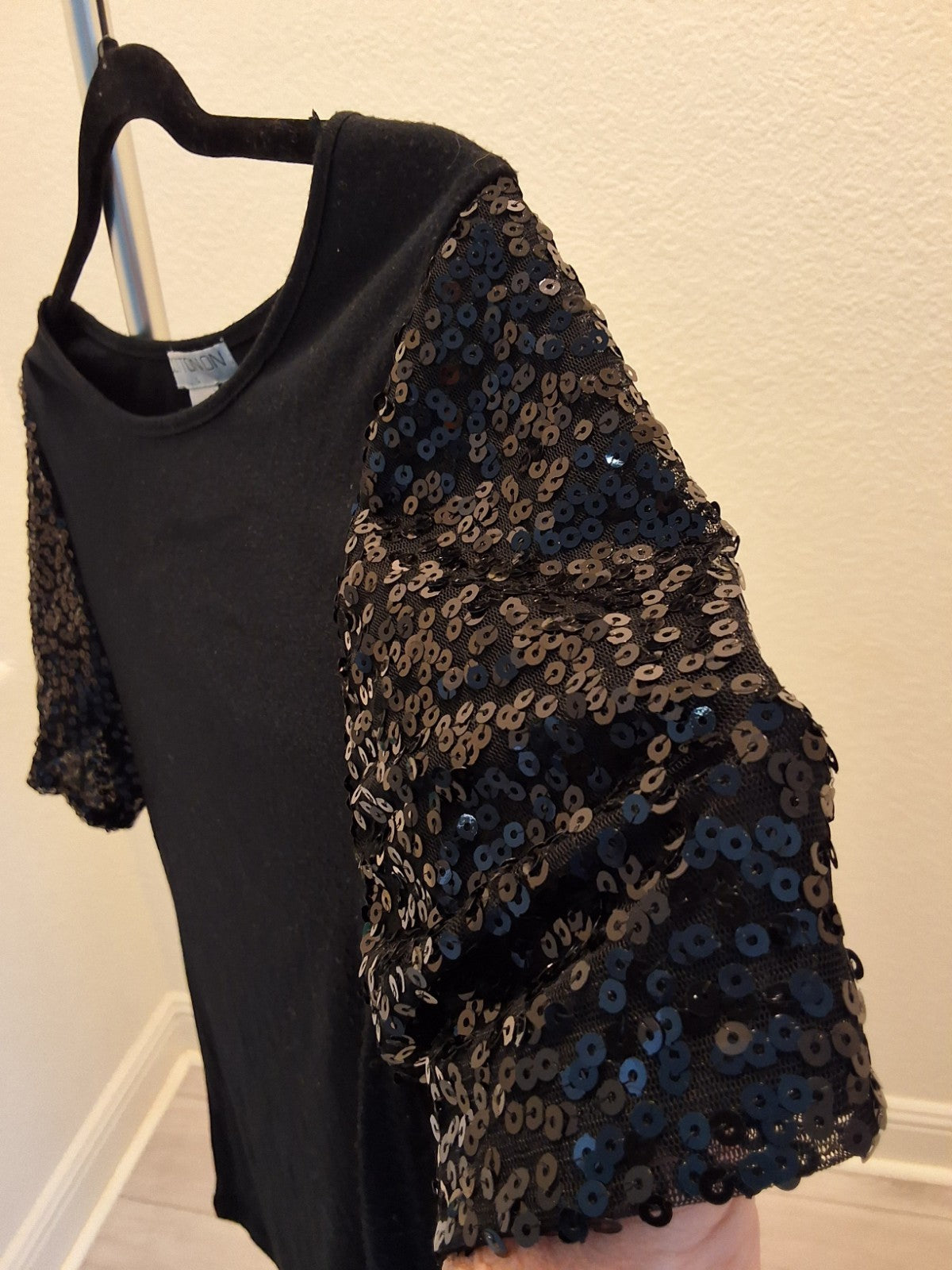 Cotton On Black With Sequins Sleeves Short Sleeve Size L Womens Shirt
