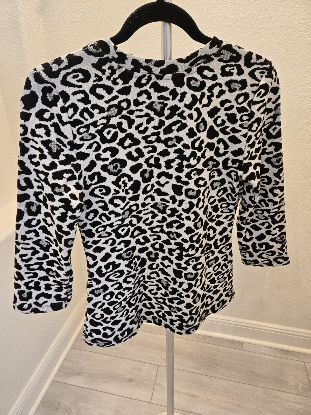 MARC New York Small Leopard Knit Y2K Sweater 3/4 Sleeve Fitted Button Details