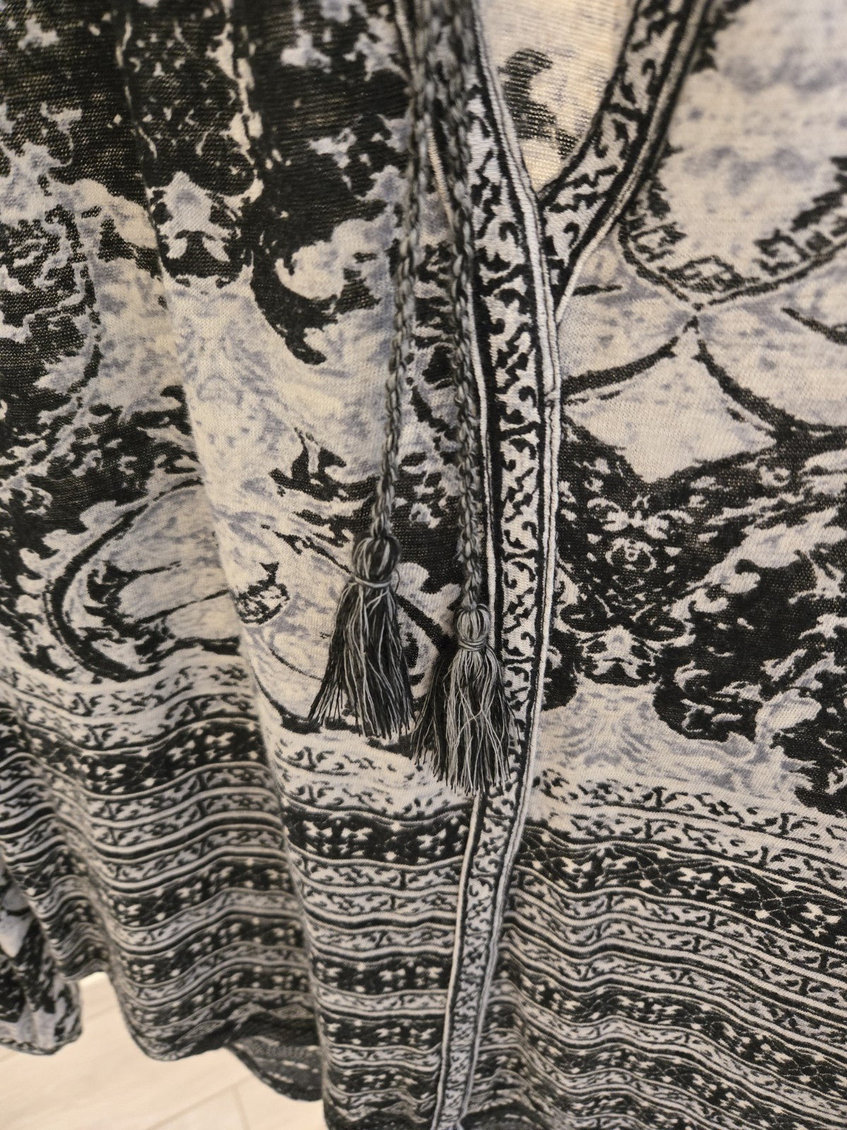 Lucky Brand Peasant Black White Paisley Tie Neck Boho Blouse Small Womens