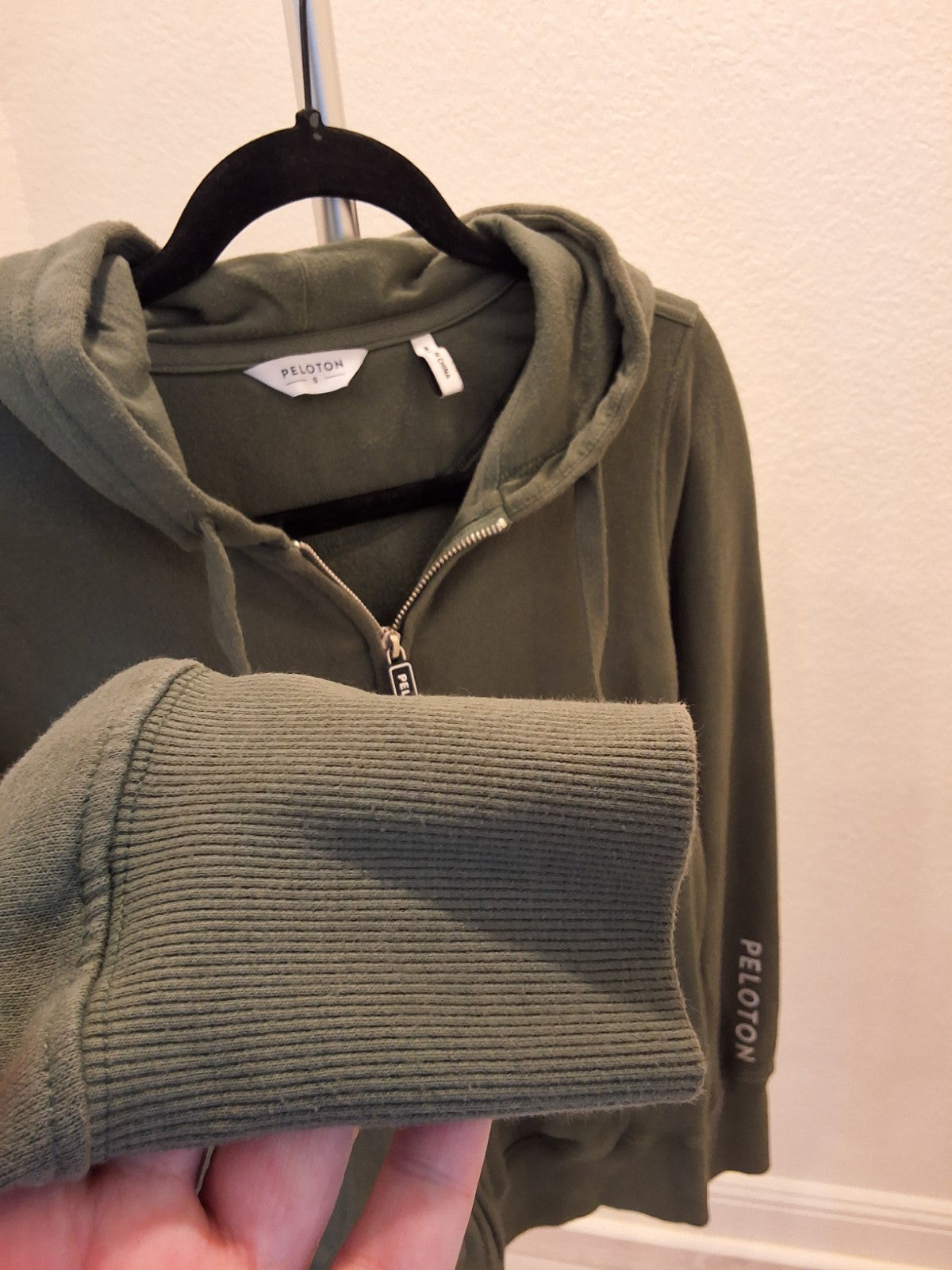 Peloton 2021 Hoodie S Army Green Full Zip Kangaroo Pockets Logo Sleeve