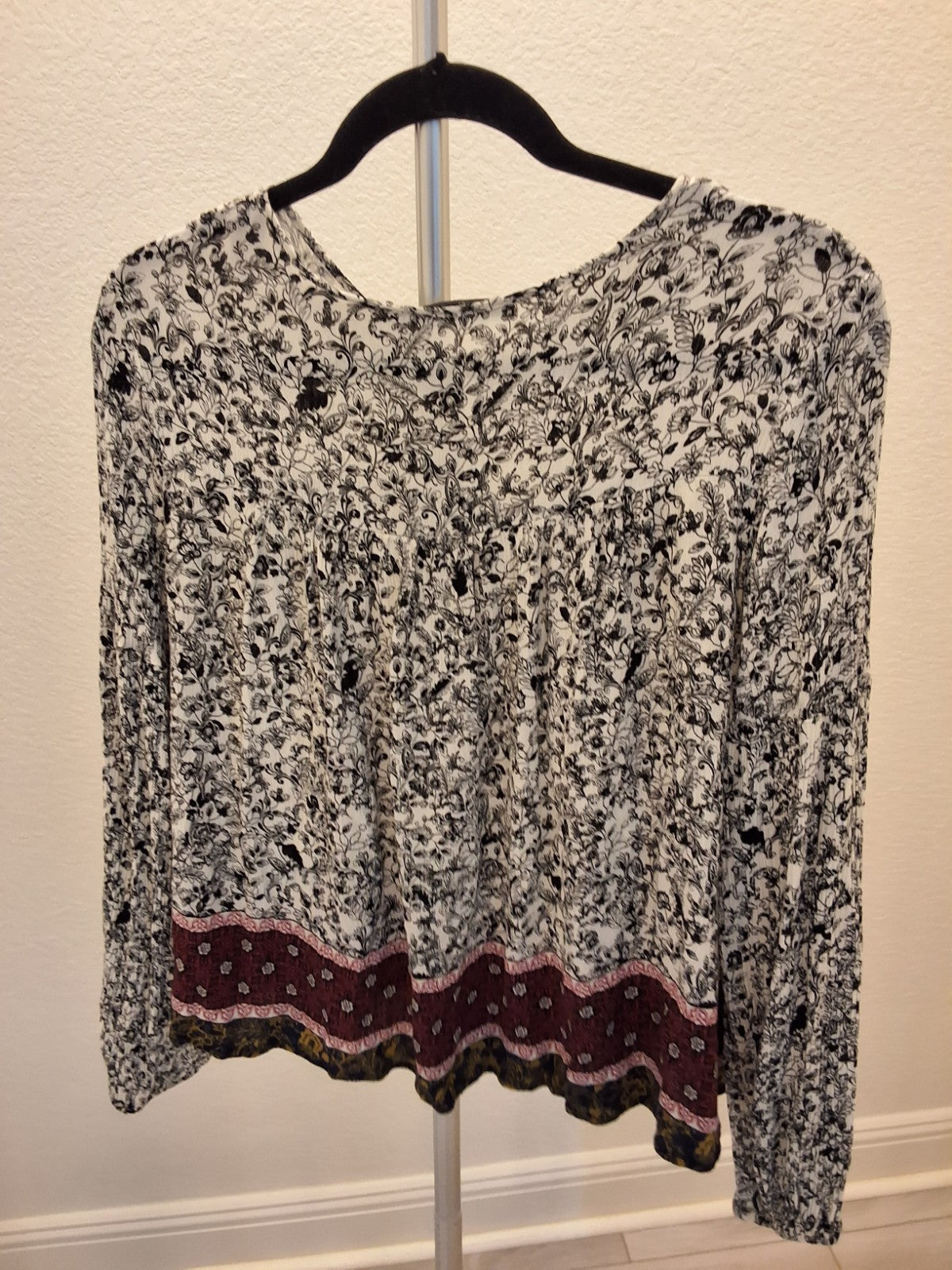 Chloe K Boho Floral Print Gathers Long Sleeve Tunic B/W Burgundy M Blouse Women