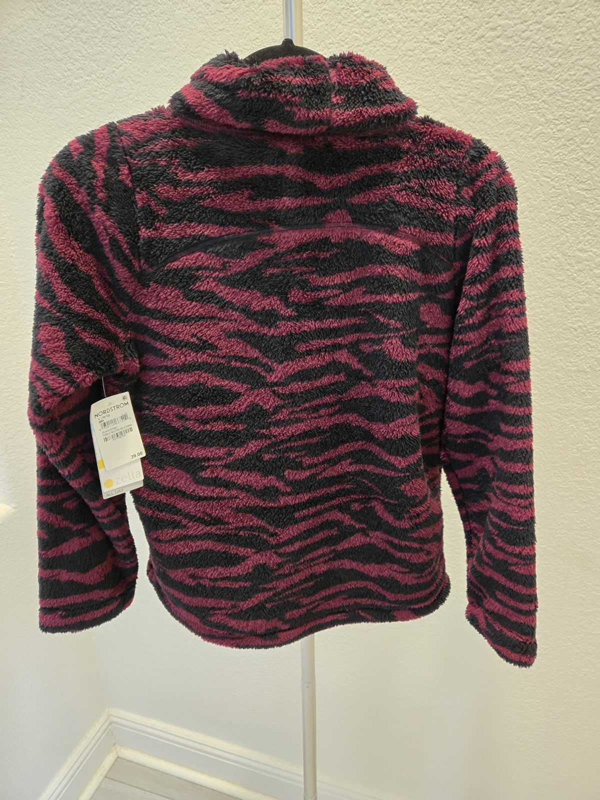 Zella Womens L Y2K Purple Zebra Furry Fleece Print Plush Sweatshirt $39 NWT