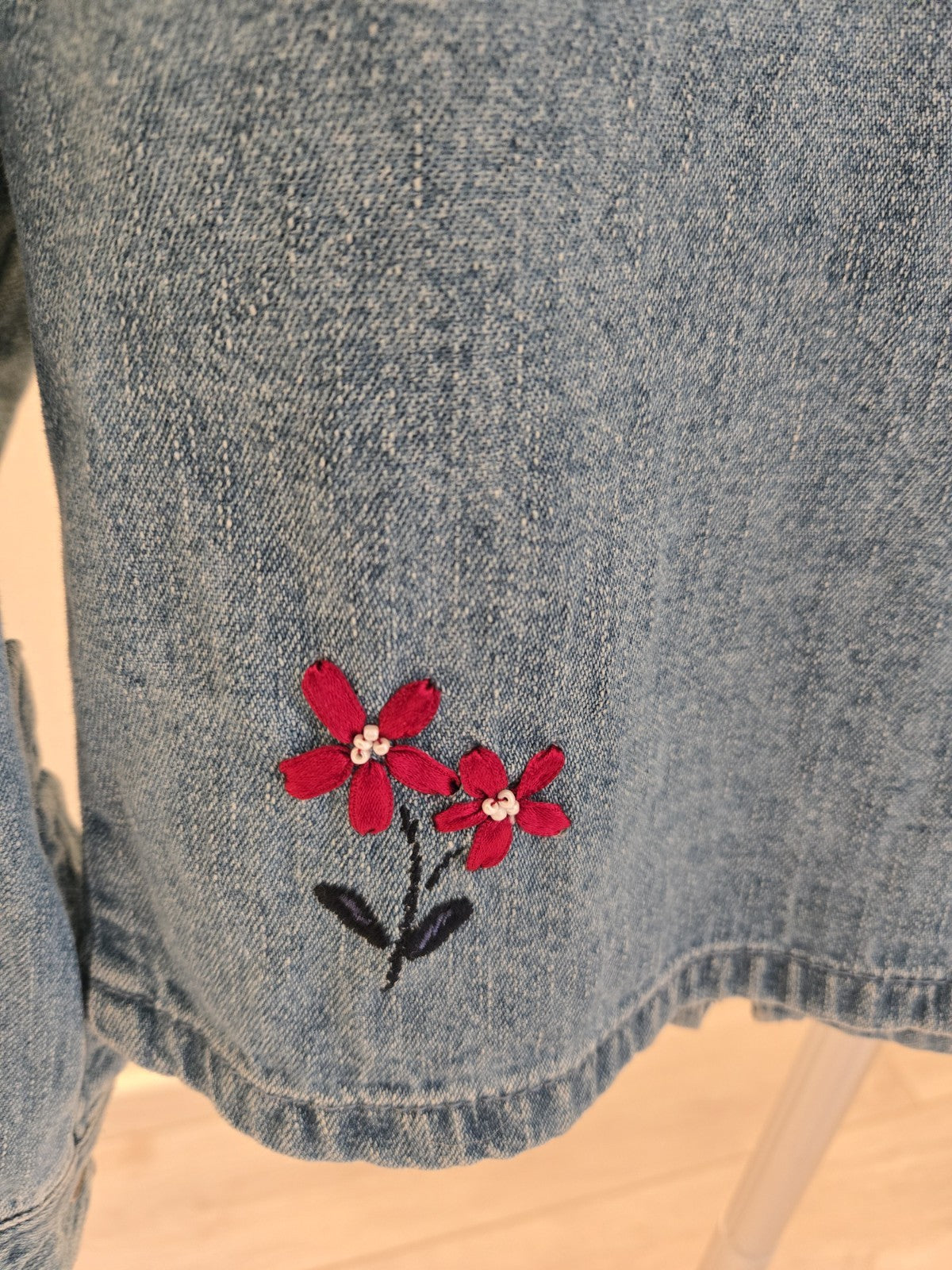 Christopher & Banks Denim Jean Jacket Embroidered Floral Women's Size M Blue Y2K