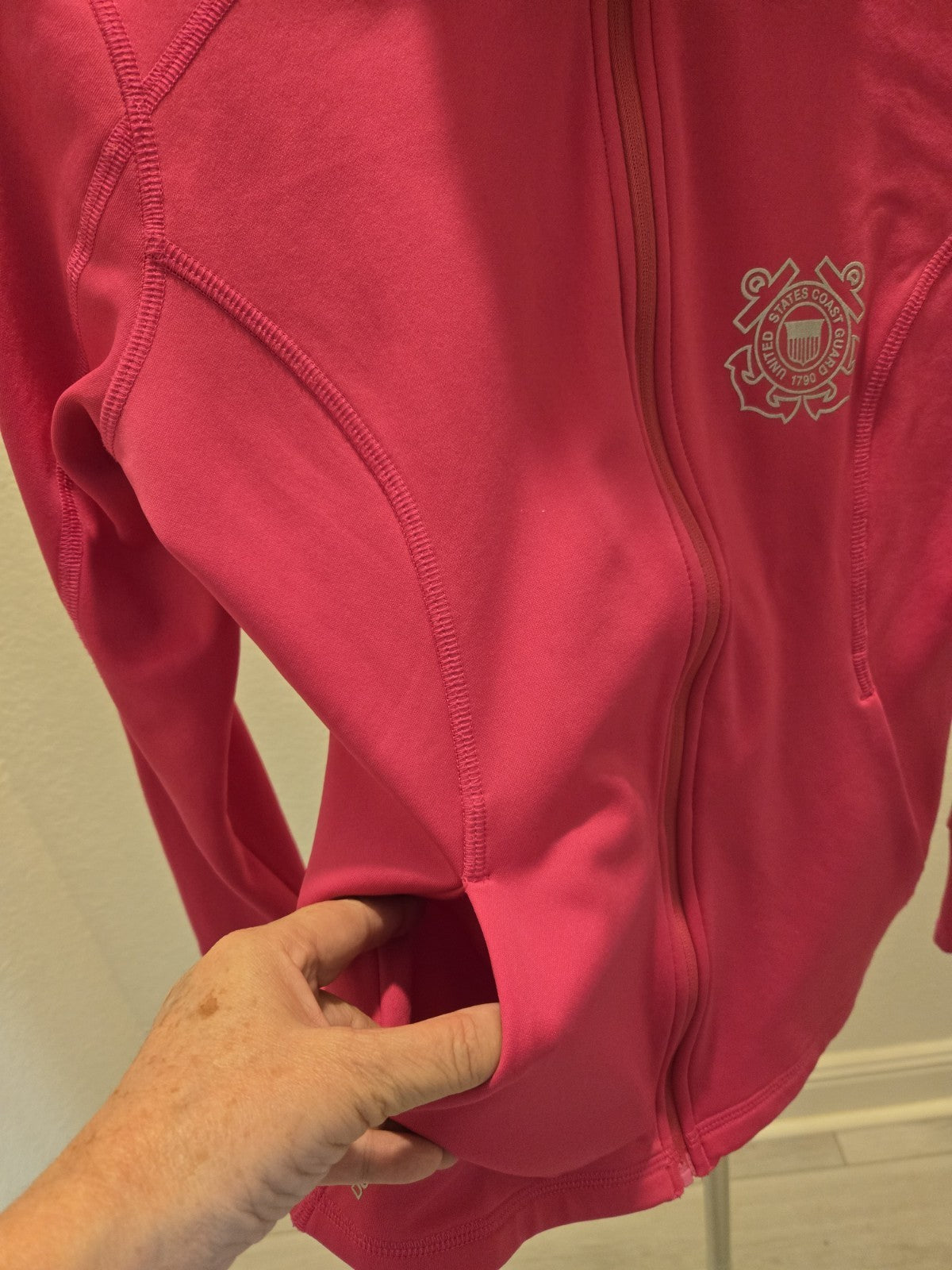Champion Women’s Small Magenta Long Sleeve Running Track Jacket Full Zip (Jo)