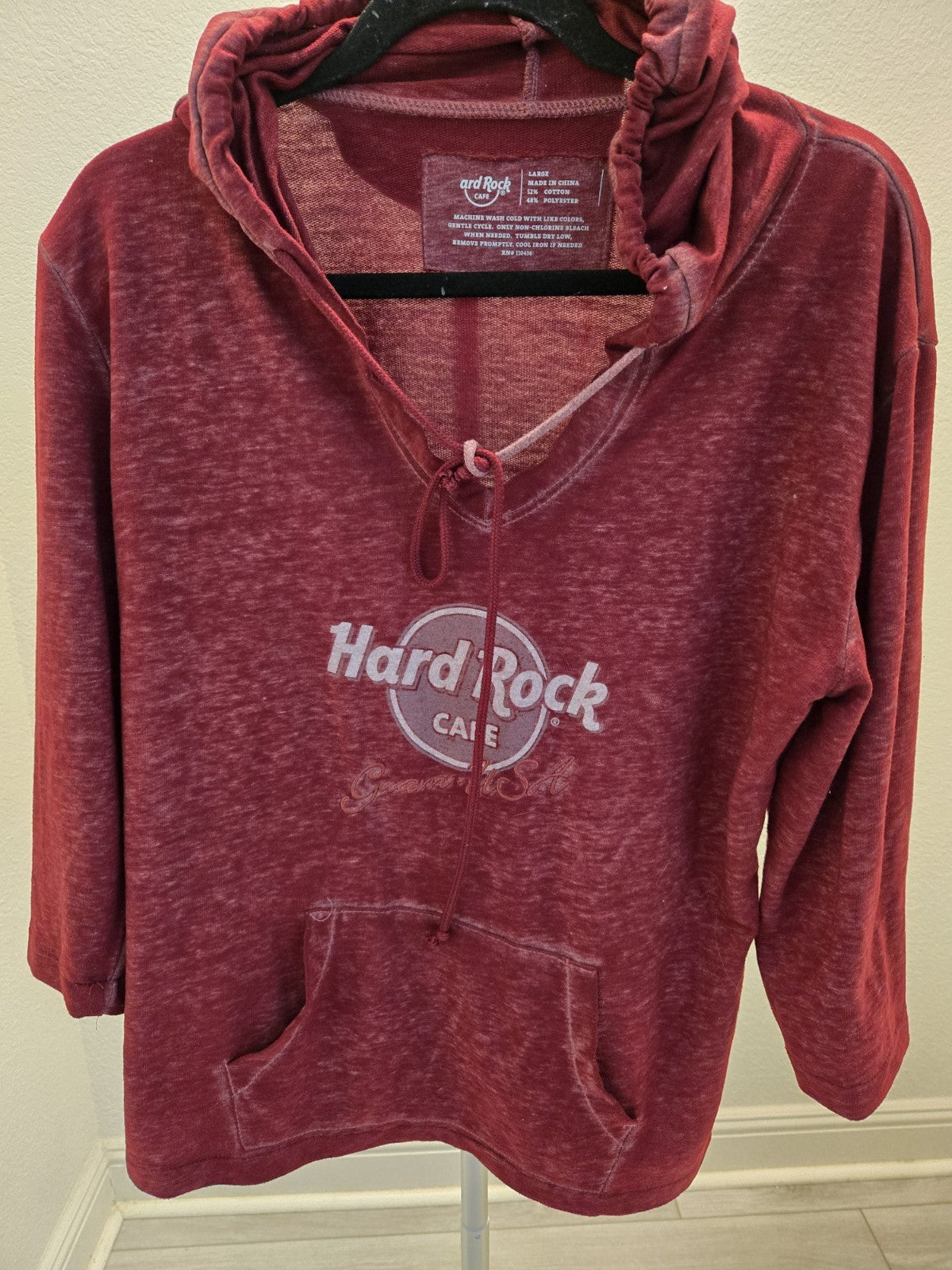 Hard Rock Cafe Guam USA Burgundy Hoodie L Women Lightweight V-Neck Lace Up