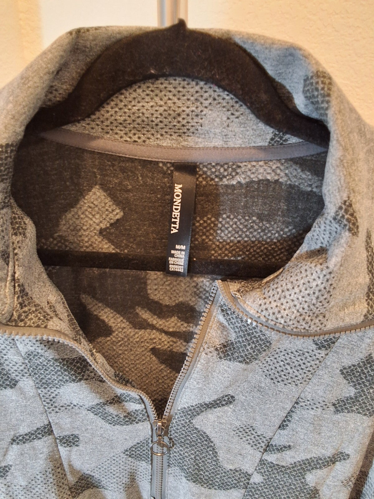 Mondetta Size M Womens NWT Bella Half Zip Pullover Camo Athletic Pockets Jacket