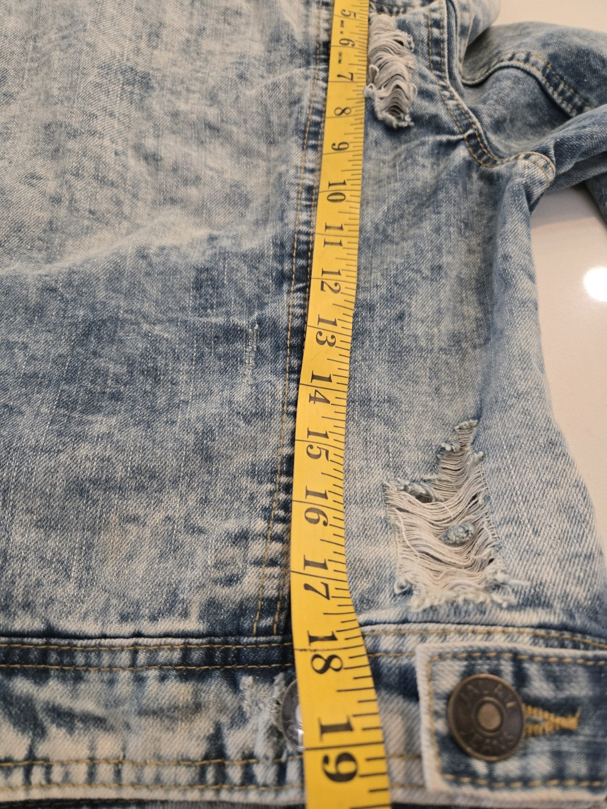 Jalate XL Vintage Blue Acid Wash Distressed Denim Jacket Women Shrunken Crop