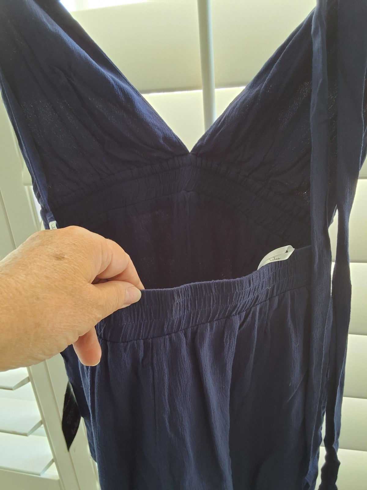 Lulus Women's L Navy Blue Textured V-Neck Tie Back NWOT Romper Jumpsuit Summer