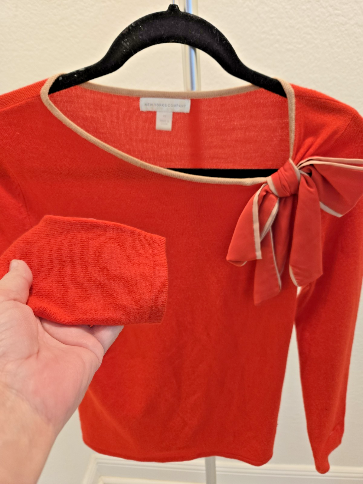 NY&Co Women's XS Coral Knit Sweater Oversized Side Bow Accent Long Sleeve Top