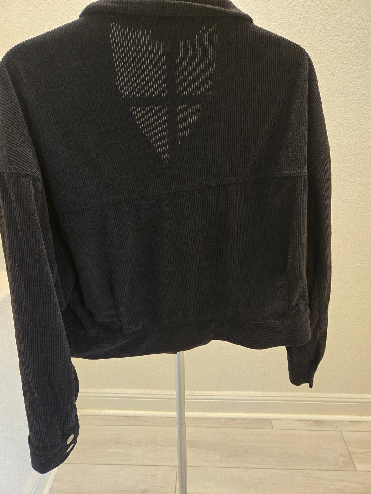 Hyfve Corduroy Jacket M Women Black Cropped Button Front Pocket Utility Shacket